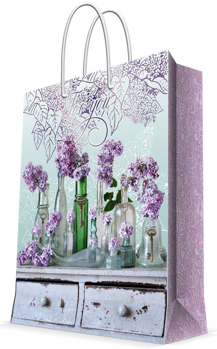 Пакет подарочный Magic Home Букет сирени, 17,8 х 22,9 х 9,8 см43507 Пакет подарочный Magic Home Букет сирени, 17,8 х 22,9 х 9,8 см43507Подарочный пакет Magic Home, изготовленный из плотной бумаги, станет незаменимым дополнением к выбранному подарку. Дно изделия укреплено картоном, который позволяет сохранить форму пакета и исключает возможность деформации дна под тяжестью подарка. Пакет выполнен с глянцевой ламинацией, что придает ему прочность, а изображению - яркость и насыщенность цветов. Для удобной переноски имеются две ручки в виде шнурков. Подарок, преподнесенный в оригинальной упаковке, всегда будет самым эффектным и запоминающимся. Окружите близких людей вниманием и заботой, вручив презент в нарядном, праздничном оформлении. Плотность бумаги: 140 г/м2.