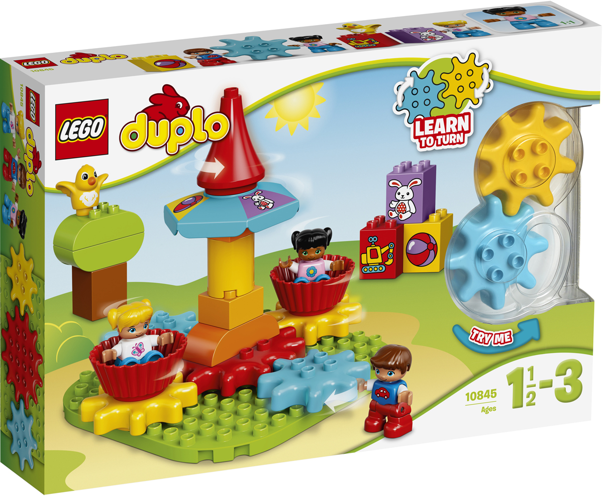 LEGO DUPLO Конструктор Моя первая карусель 1084510845 LEGO DUPLO Конструктор Моя первая карусель 1084510845Познакомьте своего малыша с основными принципами формирования причинно-следственных связей. Соберите из больших кубиков LEGO DUPLO вертящуюся карусель. Смотрите, как ребёнок учится поворачивать верхушку карусели, чтобы заставить крутиться сиденья на шестерёнках, установленные внизу. Три минифигурки DUPLO и кубики с соответствующими рисунками позволят придумывать всё новые игры для обучения и веселья.