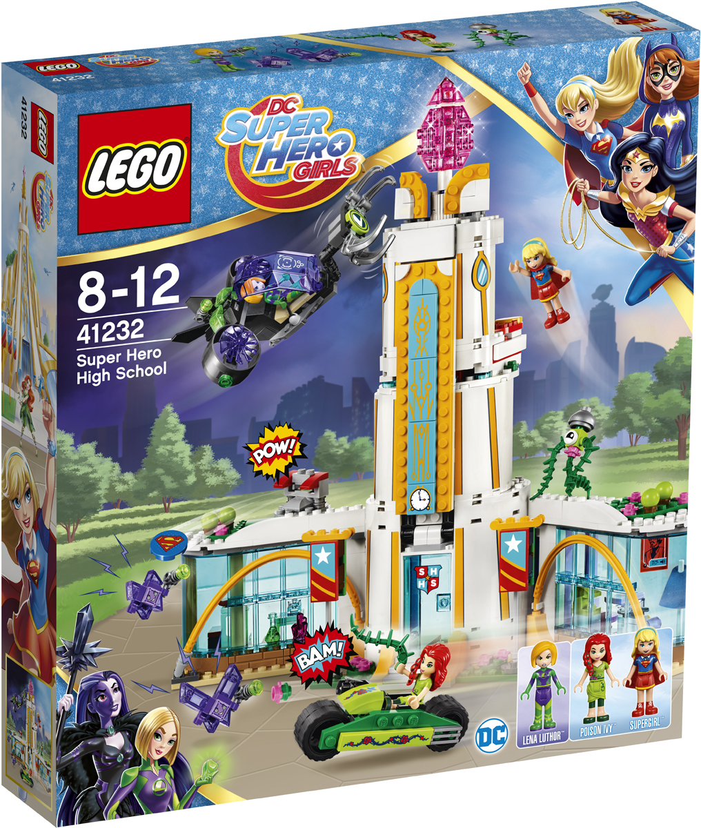 LEGO DC Super Hero Girls Конструктор Школа супергероев 4123241232 LEGO DC Super Hero Girls Конструктор Школа супергероев 4123241232Отправляйся в школу настоящих супергероев! Навести Фрэнки — растение, которое Ядовитый Плющ подкармливает специальной суперсмесью, чтобы оно могло менять свой облик. А затем немного поболтай в кафе с Супергёрл. Кажется, это был сигнал тревоги? Скорее включи сигнализацию и помоги Ядовитому Плющу и Супергёрл защитить таинственный аметист от Лены Лютор и её загипнотизированных фиолетовых Криптомитов!