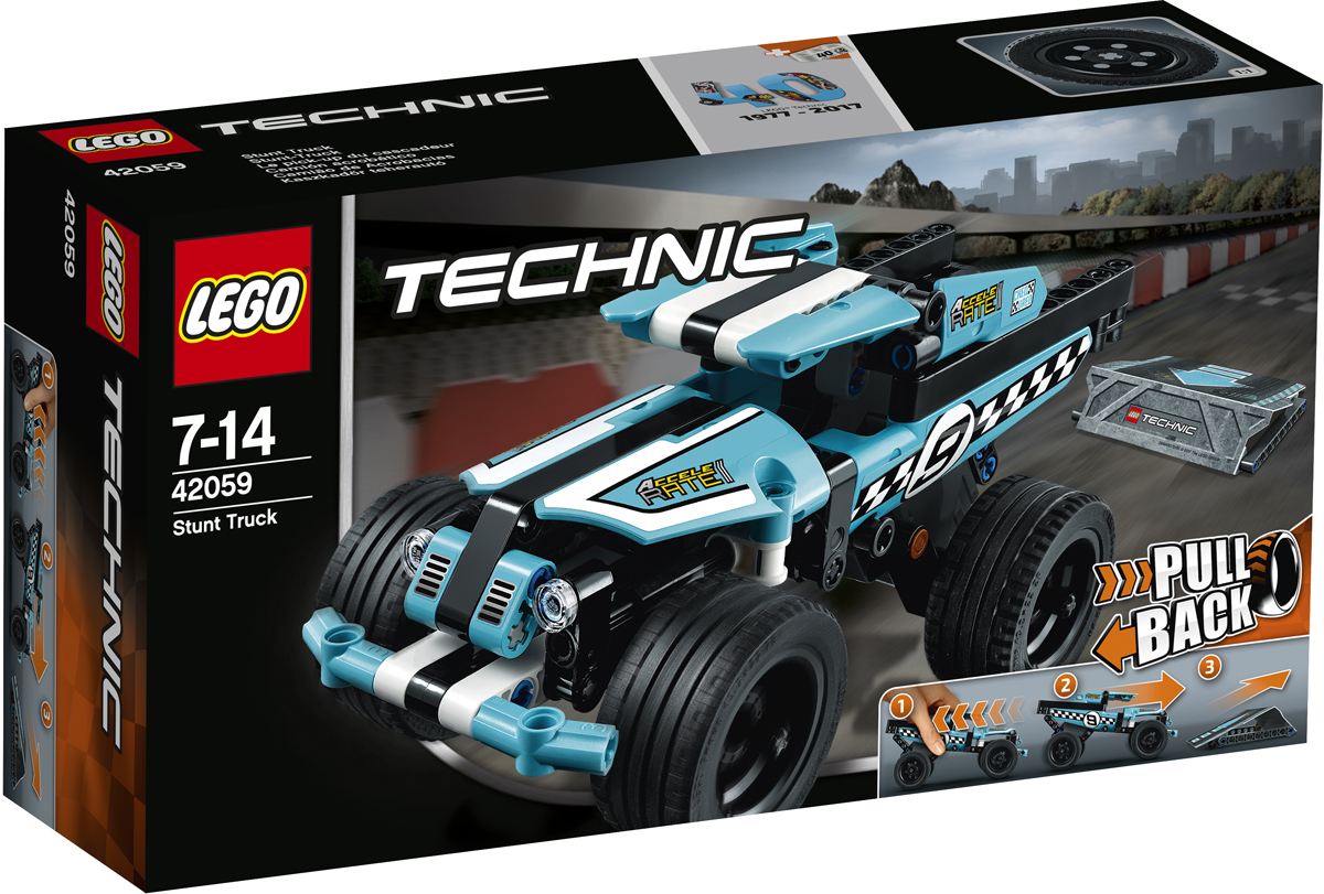 LEGO Technic Конструктор Трюковой грузовик 4205942059 LEGO Technic Конструктор Трюковой грузовик 4205942059Заводи надёжный трюковой грузовик LEGO Technic, выполненный в новой чёрно-бело-голубой цветовой гамме с клетчатыми гоночными наклейками и оснащённый прочным передним бампером, широкими голубыми дисками и низкопрофильными шинами для исключительного сцепления с дорогой. Заведи мощный мотор и гоняй по каскадёрской рампе на невероятной скорости, чтобы выполнять удивительные трюки!
