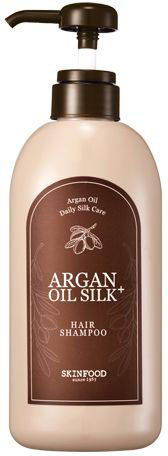 Skinfood Argan Oil Silk Шампунь с аргановым маслом, 500 млУТ-00000275 Skinfood Argan Oil Silk Шампунь с аргановым маслом, 500 млУТ-00000275Восстанавливающий шампунь деликатно очищает кожу головы и волосы от загрязнений и кожного жира, делая их не только чистыми, но и блестящими, здоровыми и сильными. Шампунь раскрывает природный потенциал волос, обеспечивает сияние и здоровый ухоженный вид, они становятся менее пушистыми, более послушными, блестящими и шелковистыми. Содержит: экстракт и масло арганы, гидрализованный кератин и шелк, экстракт зеленого чая, керамиды и пантенол.