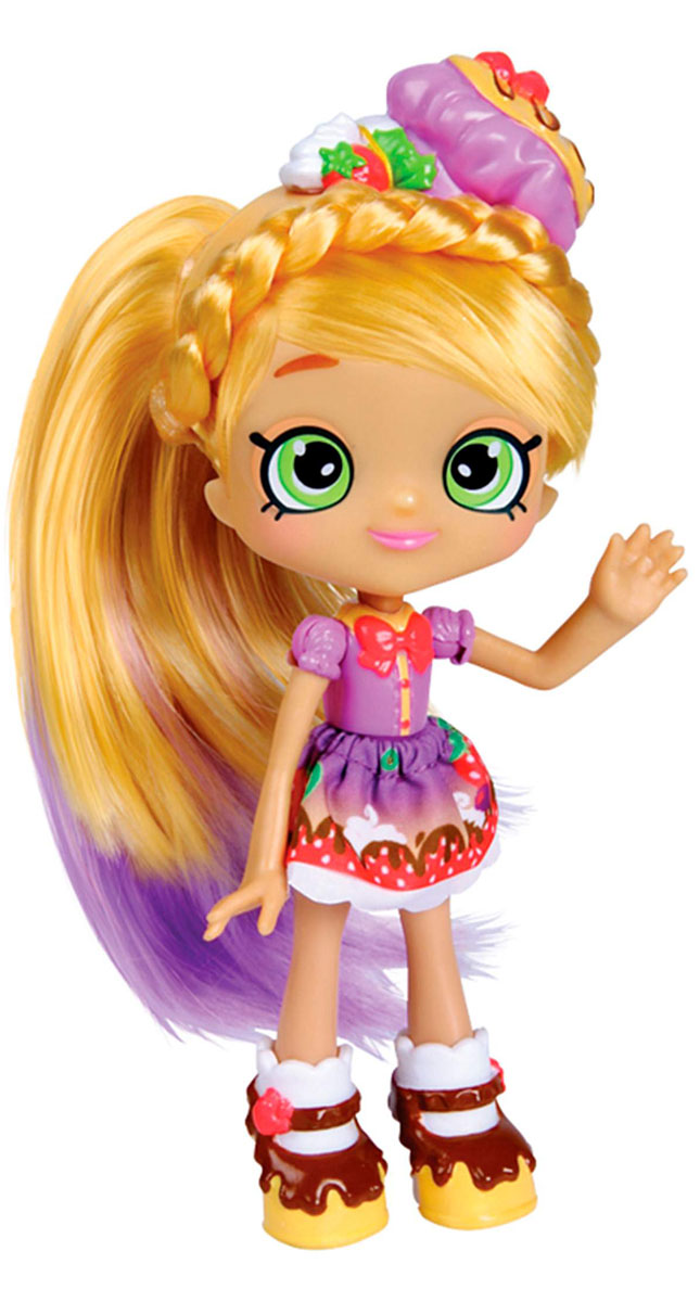 Shopkins Мини-кукла Памкейк56263/ast56343(56263,56264,56265) Shopkins Мини-кукла Памкейк56263/ast56343(56263,56264,56265)Мини-кукла Shopkins Памкейк сможет понравиться всем поклонницам игрушек Шопкинс. Она прекрасно дополнит коллекцию куколок этой серии и сделает сюжетные игры намного интереснее. В комплекте с прелестной куколкой прилагаются аксессуары: сумочка с оригинальным дизайном, расческа, с помощью которой можно расчесывать роскошные волосы этой красавицы и другие. Кукла с миловидным личиком и большими выразительными глазками одета в великолепное короткое платье. На ножках - стильные туфельки, внешне напоминающие шоколадные пирожные. Пышные волосы куклы заплетены в модную прическу.