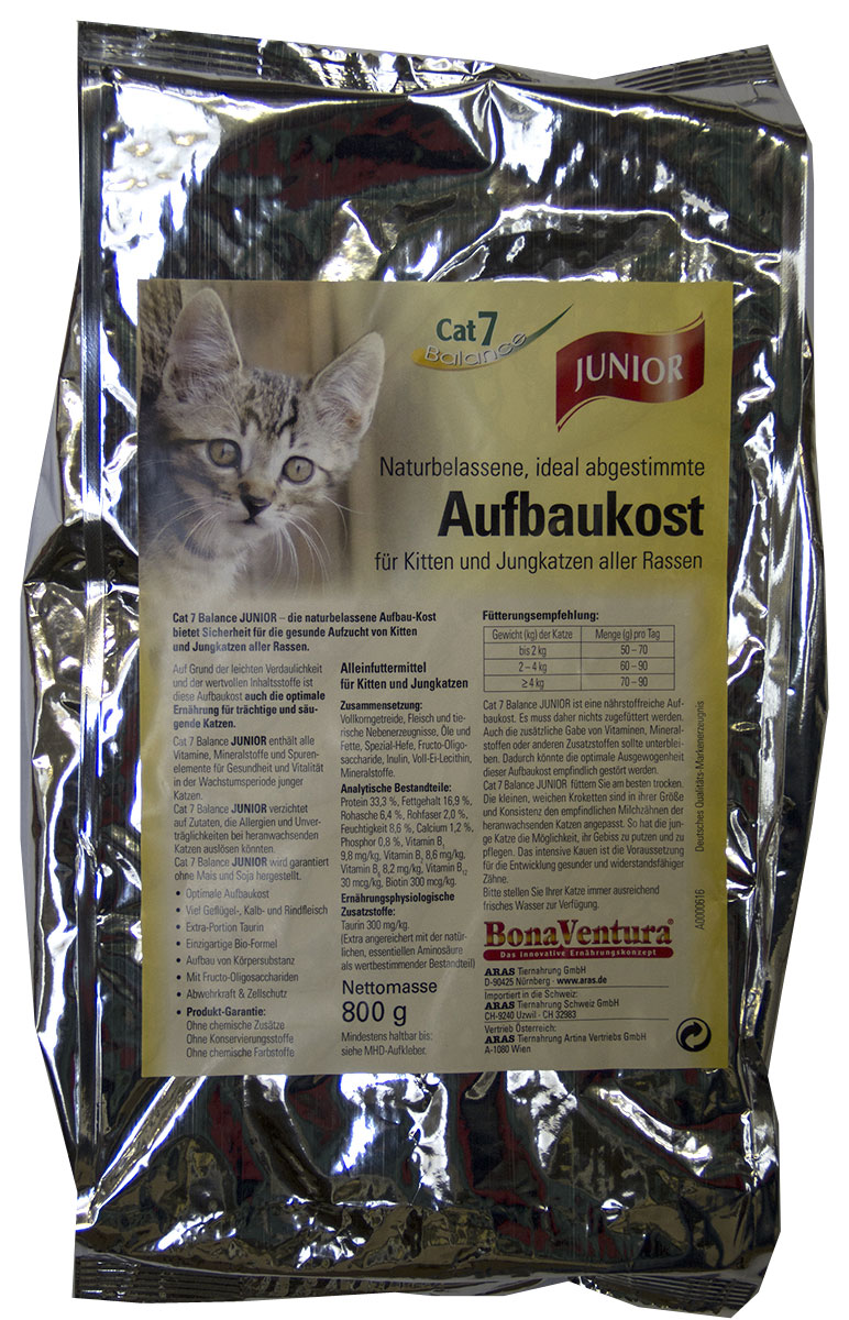 Корм сухой BonaVentura Cat 7 Junior, для котят и молодых кошек, 800 г605308 Корм сухой BonaVentura Cat 7 Junior, для котят и молодых кошек, 800 г605308Натуральный высокопитательный корм гарантирует здоровый рост котят и молодых кошек всех пород. Благодаря легкоусвояемым и ценным ингредиентам, этот корм так же оптимально подходит для беременных и кормящих кошек. Корм произведен в Германии из продуктов, пригодных в пищу человека по специальной технологии схожей с технологией Sous Vide. Благодаря уникальной технологии, схожей с технологий Souse Vide, при изготовлении сохраняются все натуральные витамины и минералы. Это достигается благодаря бережной обработке всех ингредиентов при температуре менее 80 градусов. Такая бережная обработка продуктов не стерилизует продуктовые компоненты. Благодаря этому корма не нуждаются ни в каких дополнительных вкусовых добавках и сохраняют все необходимые полезные вещества. При производстве кормов используются исключительно свежие натуральные продукты: мясо, овощи и зерновые; Приготовлено из 100% свежего мяса, пригодного в пищу человеку; Содержит натуральные витамины, аминокислоты,...