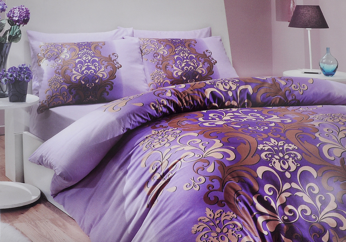 Комплект белья Hobby Home Collection Almeda, 1,5-спальный, наволочки 50x70, 70x70, цвет: фиолетовый1501000205 Комплект белья Hobby Home Collection Almeda, 1,5-спальный, наволочки 50x70, 70x70, цвет: фиолетовый1501000205Комплект белья Hobby Home Collection Almeda состоит из простыни, пододеяльника и 2 наволочек. Белье выполнено из ранфорса - это ткань из 100% натурального хлопка, которая легко стирается, практичнее льна, подстраивается под температуру воздуха - зимой на таком белье тепло, летом - прохладно. Мягкость и нежность материала создает чувство комфорта и защищенности. У хлопка хорошая проводимость тепла, поэтому постельное белье из него может надолго оставаться свежим. Постельное белье с оригинальными дизайнами станет отличным выбором для людей, стремящихся всегда быть стильными.
