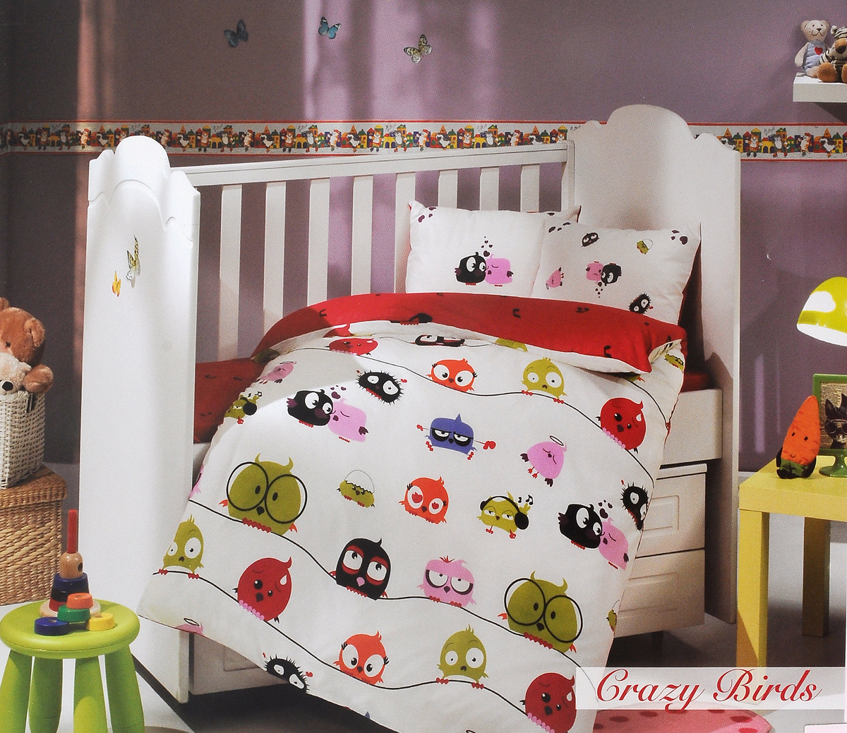 Hobby Home Collection Комплект детского постельного белья Crazy Birds 1,5-спальный1501000011, TS2994 Hobby Home Collection Комплект детского постельного белья Crazy Birds 1,5-спальный1501000011, TS2994Комплект детского постельного белья Hobby Home Collection Crazy Birds, состоящий из трех наволочек, простыни и пододеяльника, выполнен из натурального хлопка. Комплект оформлен рисунком с цветными маленькими птичками. Хлопок - это натуральный материал, который не раздражает даже самую нежную и чувствительную кожу малыша, не вызывает аллергии и хорошо вентилируется. Такой комплект идеально подойдет для кроватки вашего малыша. На нем ребенок будет спать здоровым и крепким сном. Пододеяльник - 100 см х 150 см; простыня - 100 см х 150 см; 2 наволочки - 35 см х 45 см; 1 наволочка - 60 см х 40 см.