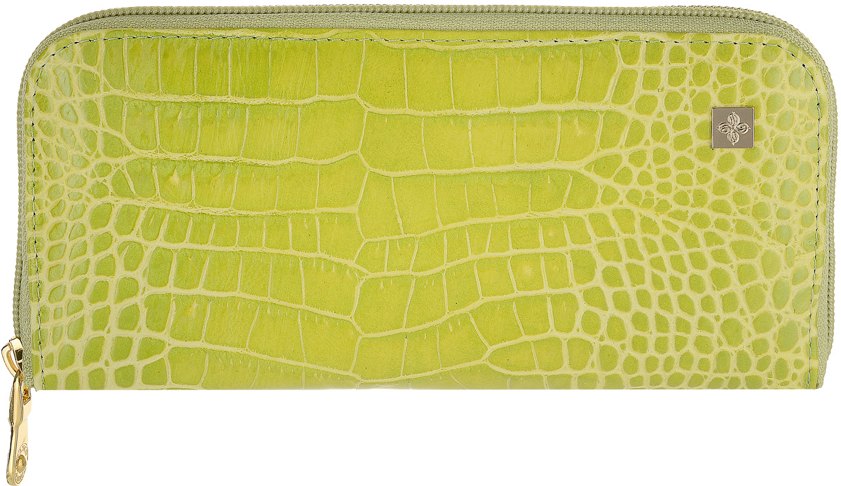 Портмоне женское Dimanche Lime, цвет: лайм. 396396 Портмоне женское Dimanche Lime, цвет: лайм. 396396Стильное женское портмоне Lime выполнено из высококачественной натуральной кожи с тиснением “под крокодила”. Портмоне закрывается на застежку-молнию. Внутри - четыре отделения для купюр, шесть кармашков для визиток, карман на молнии для монет, и горизонтальный карман для чеков и бумаг. Портмоне упаковано в фирменную картонную коробку. Характеристики: Материал: натуральная кожа, текстиль, металл. Размер портмоне: 18,5 см х 9 см х 2,5 см. Цвет: лайм.