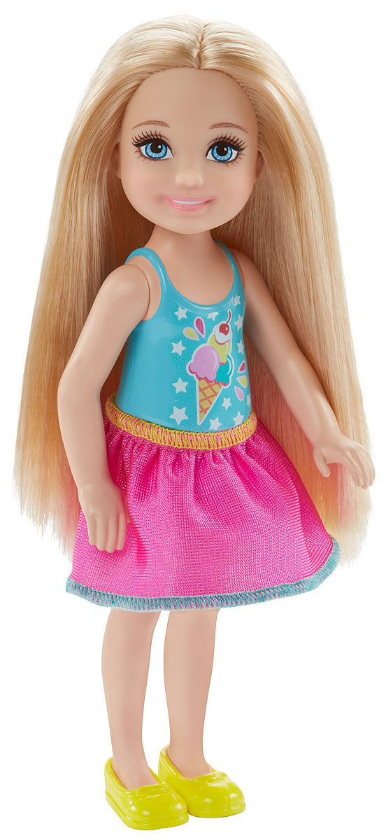 Barbie Мини-кукла Челси с поп корномDWJ33_DWJ27 Barbie Мини-кукла Челси с поп корномDWJ33_DWJ27Мини-кукла Barbie Челси порадует любую девочку, ведь она такая приветливая и веселая, что может поднять настроение одним своим присутствием. На этот раз Челси собралась сходить в кино. У куклы длинные светлые волосы, что позволит ребенку придумывать разнообразные прически. Малышка одета в пластиковый голубой топ и розовую юбочку. На ножках - желтые туфельки. В руку куколка может взять картонную коробочку с поп корном. Голова, ручки и ножки куклы подвижны. Игрушка изготовлена из качественных и безопасных материалов. Благодаря играм с куклой, ваша малышка сможет развить фантазию и любознательность, овладеть навыками общения и научиться ответственности. Порадуйте свою принцессу таким прекрасным подарком!