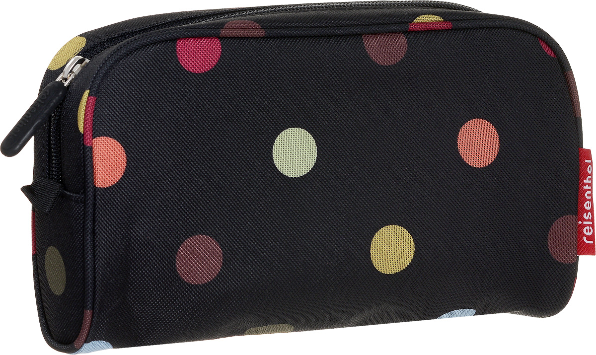 Косметичка Reisenthel Makeup, цвет: черный, коричневый, бордовый. LS7009LS7009 Косметичка Reisenthel Makeup, цвет: черный, коричневый, бордовый. LS7009LS7009Компактная косметичка Reisenthel Makeup выполнена из полиэстера с принтом в горох. Изделие имеет одно отделение, закрывающееся на застежку-молнию. Внутри имеется прорезной кармашек на застежке-молнии. Изделие легко помещается в сумку. В косметичке можно хранить расчески, помады, бальзамы для губ, туши и другие, необходимые мелочи. Косметичка Reisenthel Makeup станет незаменимым аксессуаром для любой девушки.
