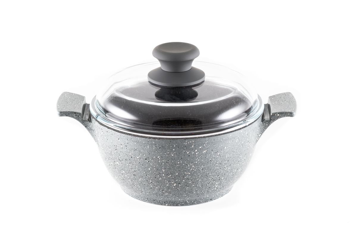 Кастрюля Gipfel Bavari, с крышкой, с антипригарным покрытием, 2 л0549 Кастрюля Gipfel Bavari, с крышкой, с антипригарным покрытием, 2 л0549Посуда Gipfel изготовлена только из качественных, экологически чистых материалов. Также уделяется особое внимание дизайну продукции, способному удовлетворять вкусы даже самых взыскательных покупателей. Сталь 8/10, из которой изготавливается посуда и аксессуары Gipfel, является уникальной. Она отличается высокими эксплуатационными характеристиками и крайне устойчива к физическим воздействиям. Сложно найти более подходящий для создания качественной кухонной посуды материал. Отличительной чертой металлической посуды, выполненной из подобной стали, является характерный сероватый оттенок поверхности и особый блеск. Преимущественной особенностью технологии является многослойное дно посуды, которое распределяет тепло по всей поверхности и позволяет сократить время приготовления пищи. Следует также отметить, что в посуде Gipfel можно готовить без воды и соли. Это позволяет приготовить более здоровую пищу.