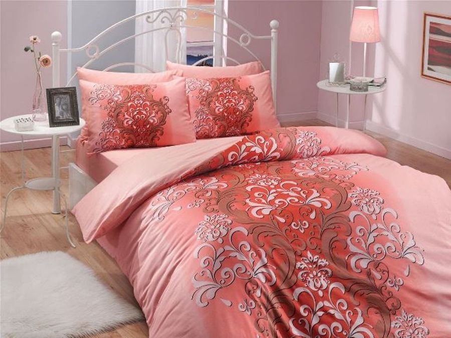 Комплект белья Hobby Home Collection Almeda, 2-спальный, наволочки 70x70, цвет: персиковый1501000616 Комплект белья Hobby Home Collection Almeda, 2-спальный, наволочки 70x70, цвет: персиковый1501000616Комплект белья Hobby Home Collection состоит из простыни, пододеяльника и 4 наволочек. Белье выполнено из ранфорса - это ткань из 100% натурального хлопка, которая легко стирается, практичнее льна, подстраивается под температуру воздуха - зимой на таком белье тепло, летом - прохладно. Мягкость и нежность материала создает чувство комфорта и защищенности. У хлопка хорошая проводимость тепла, поэтому постельное белье из него может надолго оставаться свежим. Постельное белье с оригинальными дизайнами станет отличным выбором для людей, стремящихся всегда быть стильными.