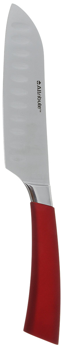 Нож сантоку Attribute Knife Tango, цвет: красный, стальной, длина лезвия 11,3 смAKT213 Нож сантоку Attribute Knife Tango, цвет: красный, стальной, длина лезвия 11,3 смAKT213Нож сантоку Attribute Knife Tango изготовлен из первоклассной нержавеющей стали и предназначен для нарезки рыбы, мяса и других жилистых продуктов, также идеально годится для измельчения овощей и фруктов на рагу, суп, салат или другие закуски. Лезвие сделано из высококачественной хромо- молибденово-ванадиевой стали из Германии. Технология холодной закалки обеспечивает долгую заточку и повышенную устойчивость к коррозии. Такой нож станет прекрасным дополнением к коллекции ваших кухонных аксессуаров и не займет много места при хранении. Общая длина ножа: 23 см.