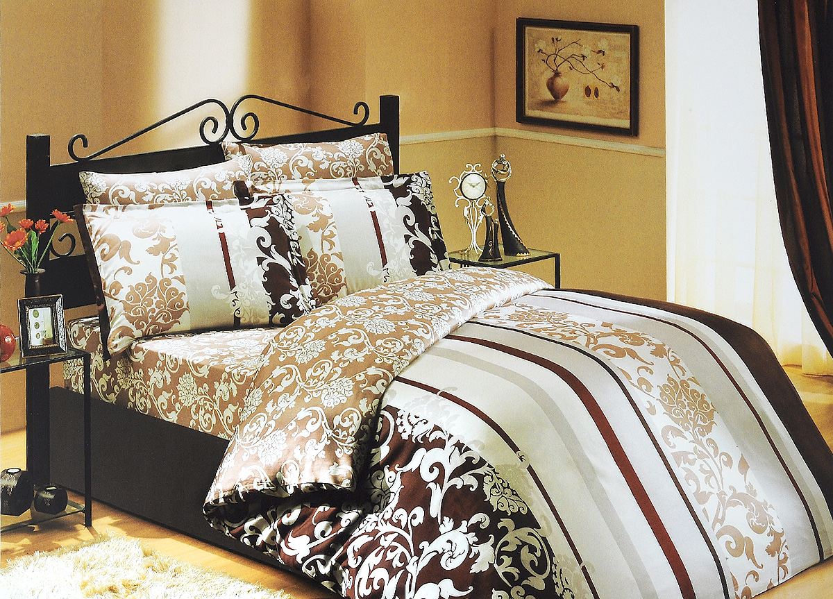 Комплект белья Hobby Home Collection Oriental, семейный, наволочки 50x70, 70x701501000996 Комплект белья Hobby Home Collection Oriental, семейный, наволочки 50x70, 70x701501000996Комплект белья Hobby Home Collection Oriental состоит из простыни, 2 пододеяльников и 4 наволочек. Белье выполнено из сатина. Это блестящая и плотная ткань из 100% натурального хлопка высокого качества, изготовленная путем сложного переплетения нескольких видов нитей. Сатиновое переплетение придает тканям повышенное сопротивление к истиранию. Красивый, изысканный внешний вид, мягкость и нежность ткани позволяет сравнивать сатин с шелком. А по прочности и долговечности сатину вообще нет равных, белье из этой благородной ткани выдерживает более 200 стирок, сохраняя при этом безупречный внешний вид. Помимо своих внешних качеств, ткань отличается хорошей способностью пропускать воздух и прекрасно впитывать влагу, благодаря чему оно подойдет людям, которые не переносят синтетическую ткань и прочие материалы, смешанные с синтетикой. Белье практически не мнется и легко стирается. Постельное белье Hobby Home Collection Oriental поражает своей...