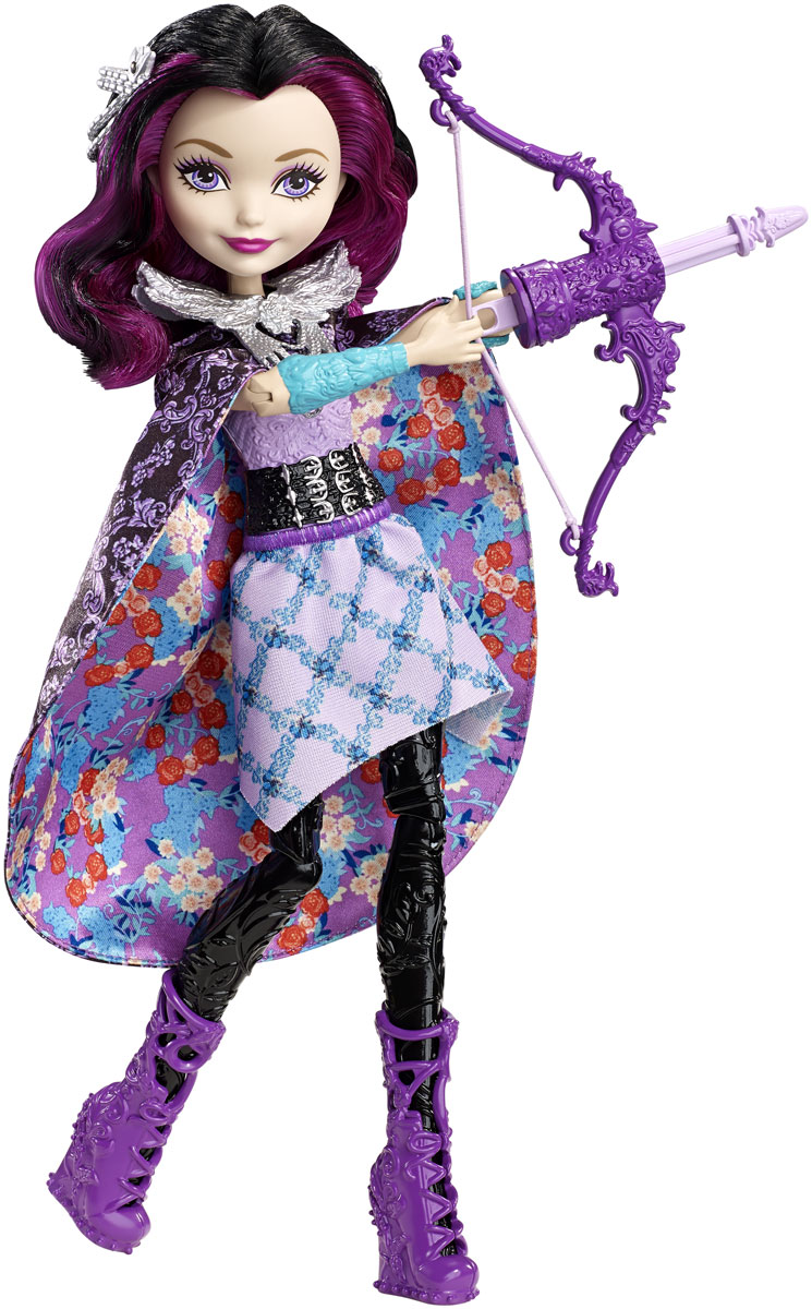 Ever After High Кукла Волшебная лучница Рэйвен КвинDVJ21 Ever After High Кукла Волшебная лучница Рэйвен КвинDVJ21Помогите Рэйвен Квин отправить стрелу в полет! Дочь злой королевы из Белоснежки одета в наряд для вечеринки любимых цветов: фиолетовый верх украшен узором, а фиолетовая юбка - цветочным узором. Длинная черная верхняя юбка привлекает внимание богатым фиолетовым узором из цветов. Снимите ее и накиньте как плащ, чтобы создать идеальный образ для урока стрельбы. Вложите лук со стрелой в левую руку куклы, поставьте пальцы ее правой руки в специальное отделение на нижней части лука. Нажмите кнопку на спине, и стрела полетит в воздух. В набор входят три стрелы.