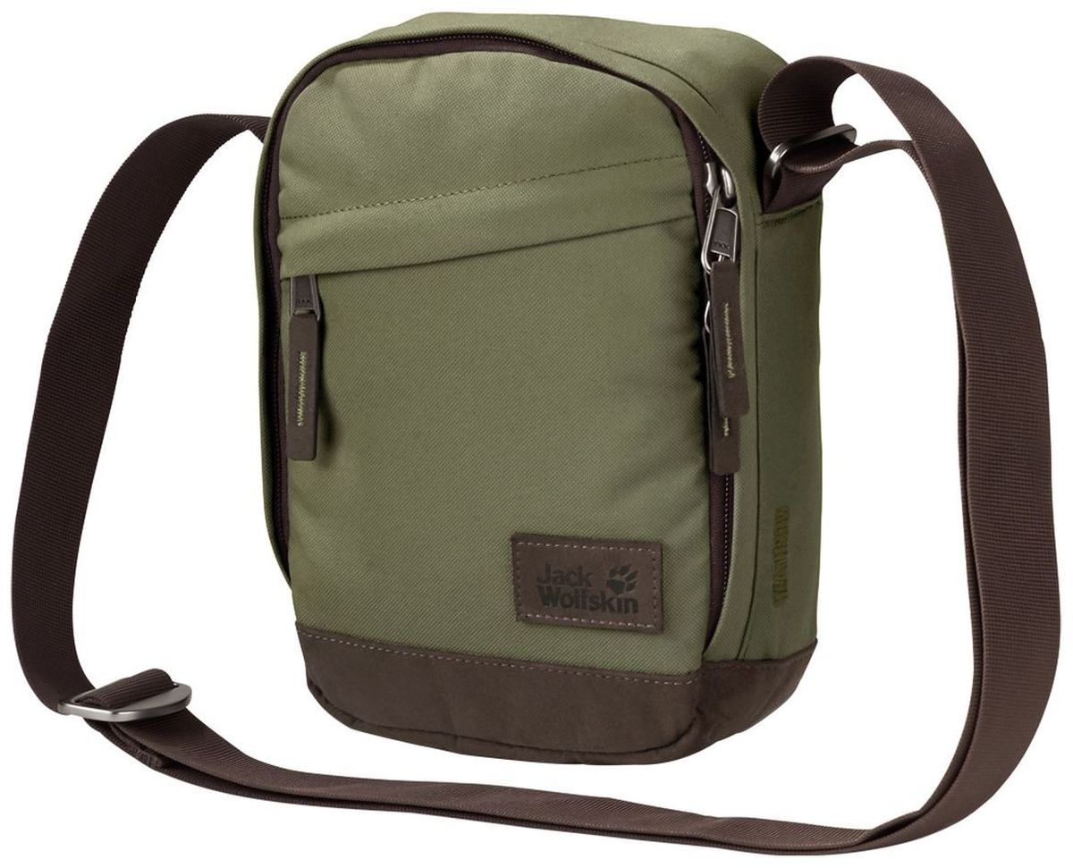 Сумка на плечо Jack Wolfskin Heathrow, цвет: хаки, 2 л2004132-4288 Сумка на плечо Jack Wolfskin Heathrow, цвет: хаки, 2 л2004132-4288Небольшая сумка через плечо на молнии из серии Vintage (Винтаж)