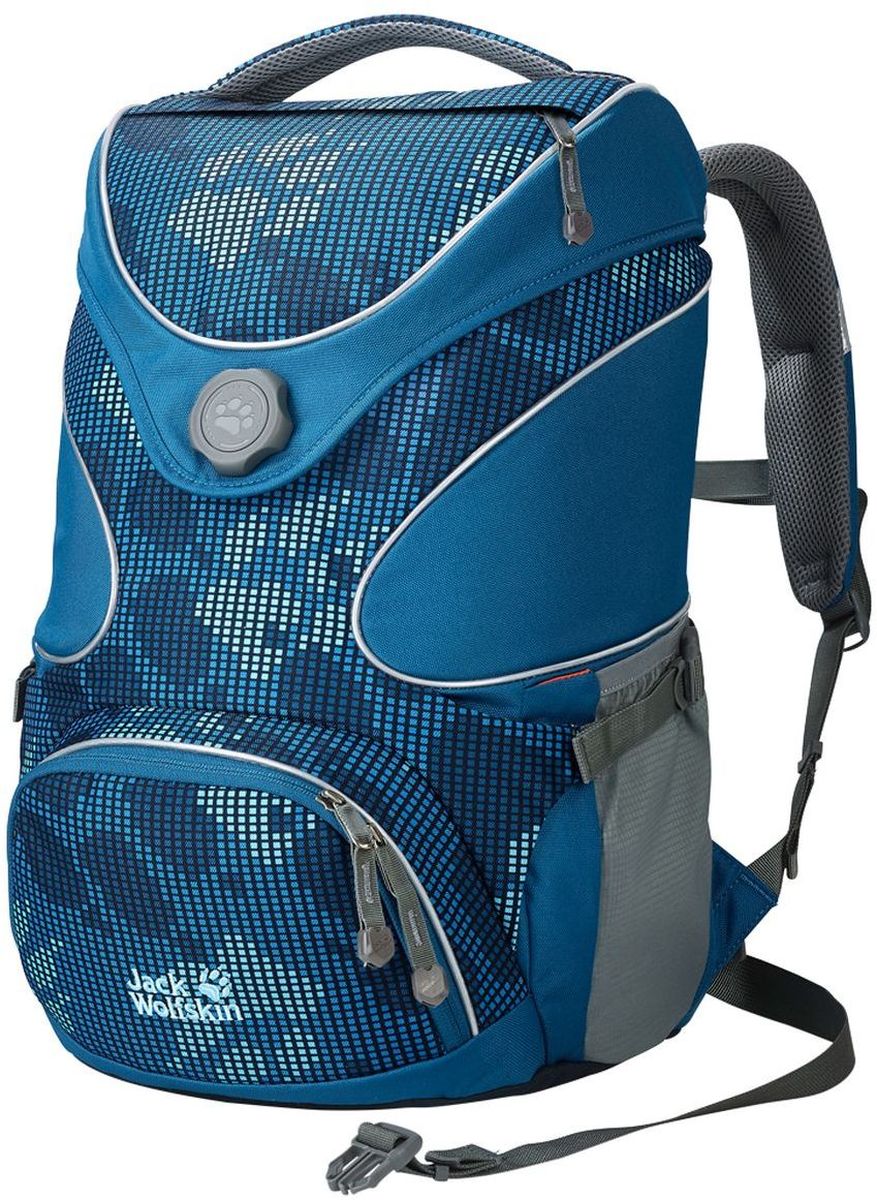 Рюкзак Jack Wolfskin Ramson Top 20 Pack, цвет: синий. 2005191-79312005191-7931 Рюкзак Jack Wolfskin Ramson Top 20 Pack, цвет: синий. 2005191-79312005191-7931Рюкзак выполнен из текстиля. У модели удобная поддерживающая система с широкими лямками, предназначенная для детей от 10 лет, с особо хорошим распределением нагрузки и ручкой на мягкой подкладке, отстегиваемый поясной ремень, боковая компрессия, круговое отражение. Основное отделение со стабильными отделениями-регистраторами формата А4, 3 передних кармана, 2 эластичных боковых кармана. Имеется окошко для именной таблички и интегрированное крепление для ключей. Усиленное дно на мягкой подкладке. Принты с пояснениями дают указания по использованию.