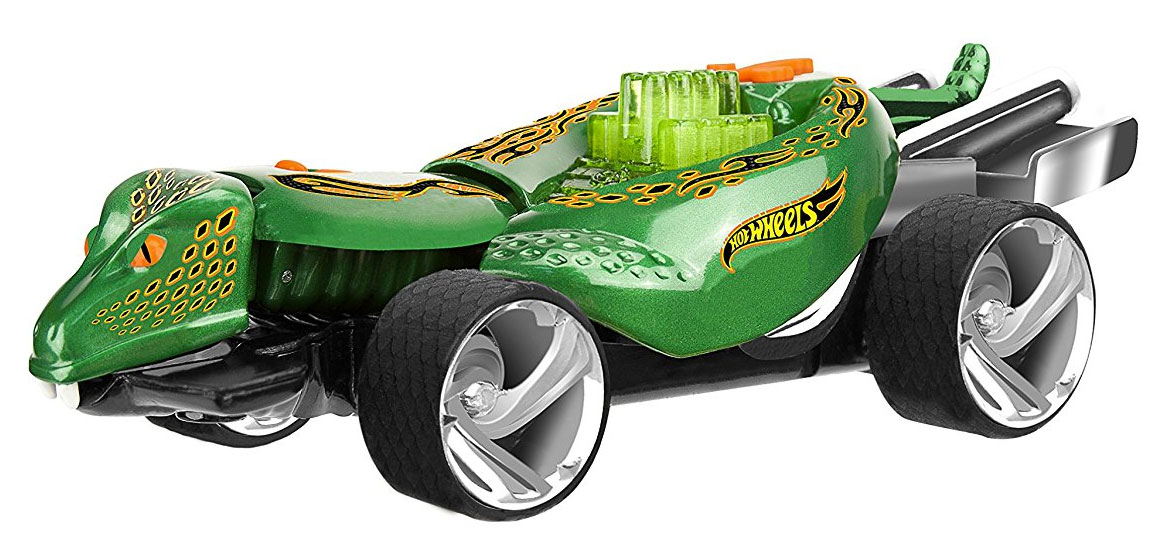 Hot Wheels Машинка TurboaHW90514 Hot Wheels Машинка TurboaHW90514Машинка Hot Wheels Turboa - желанный подарок для каждого мальчишки. Она выполнена в зеленом агрессивном дизайне в виде змеи с хромированными деталями. Особенностью этой модели является подвижная голова змеи, установленная во фронтальной части машины. Машинка является электромеханической - работает от батареек, запускается в движение при помощи кнопки, находящейся на крыше. Игрушка оснащена звуковыми и световыми эффектами, во время движения поднимается и опускается голова змеи и открывается пасть. Рекомендуется докупить 3 батарейки напряжением 1,5V типа ААА/LR03 (товар комплектуется демонстрационными).