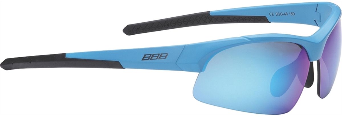 Очки солнцезащитные BBB Impress Small PC Smoke Blue Lenses, цвет: синийBSG-48 Очки солнцезащитные BBB Impress Small PC Smoke Blue Lenses, цвет: синийBSG-48Специальная версия очков для людей с меньшим размером головы. Спортивные очки современного стиля в легкой оправе. Сменные поликарбонатные линзы. Форма линз обеспечивает защиту от солнца, пыли и ветра. 100% защита от ультрафиолета. Поликарбонатная оправа с регулируемой переносицей. Мешочек для хранения в комплекте. Дополнительные линзы в комплекте: желтая и прозрачная.