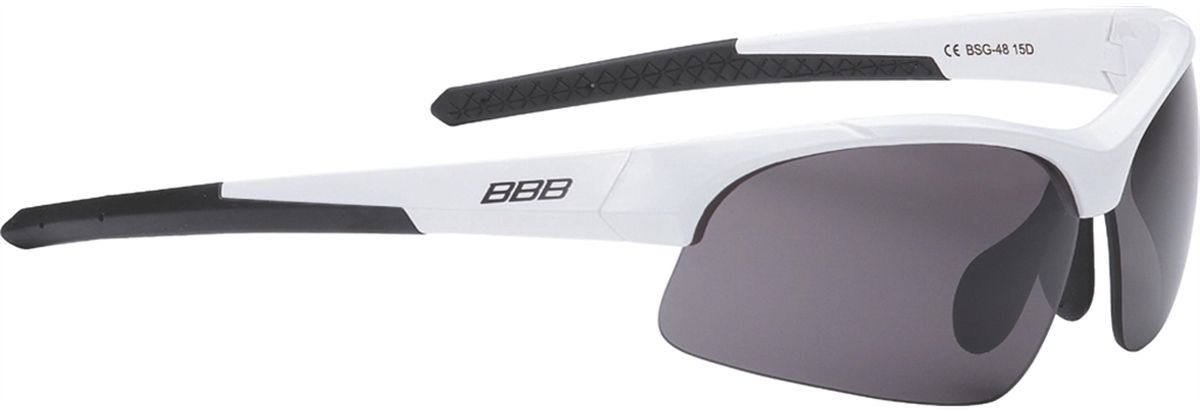Очки солнцезащитные BBB Impress Small PC Smoke Lenses, цвет: белыйBSG-48 Очки солнцезащитные BBB Impress Small PC Smoke Lenses, цвет: белыйBSG-48Специальная версия очков для людей с меньшим размером головы. Спортивные очки современного стиля в легкой оправе. Сменные поликарбонатные линзы. Форма линз обеспечивает защиту от солнца, пыли и ветра. 100% защита от ультрафиолета. Поликарбонатная оправа с регулируемой переносицей. Мешочек для хранения в комплекте. Дополнительные линзы в комплекте: желтая и прозрачная.