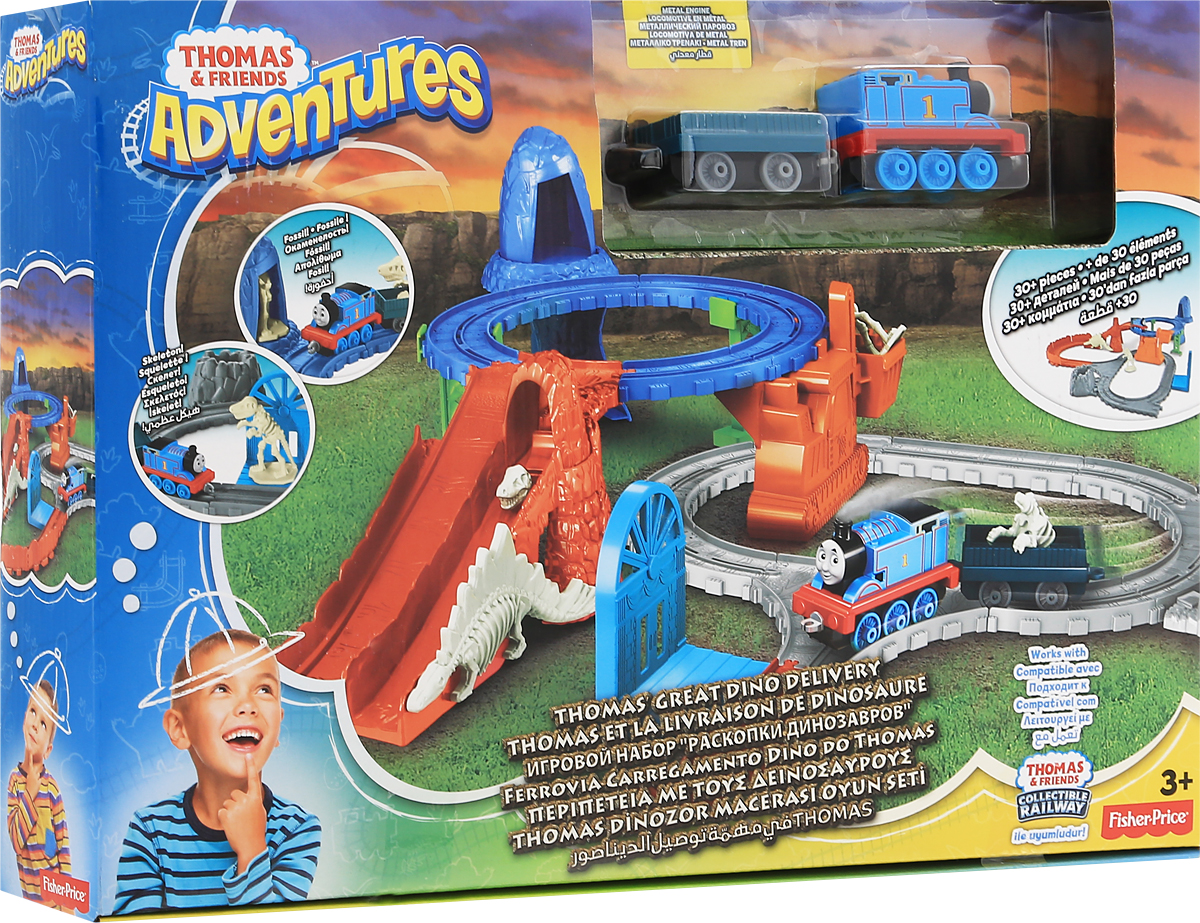 Thomas & Friends Железная дорога Раскопки динозавровFBC62 Thomas & Friends Железная дорога Раскопки динозавровFBC62В наборе железной дороги Раскопки динозавров Томасу нужно найти все ископаемые части скелета динозавра и доставить их в музей. Томас начинает поиски в районе верхнего кольца и находит кости древних ящеров в пещере. Сложите их в ковш крана, и спустите вниз. Когда Томас едет к другой стороне кольца, происходит обвал и обнаруживается череп динозавра! Положите череп в грузовой вагон. Последние окаменелости находятся в кратере внизу. Томас отвозит кости в музей, где из них собирают скелет динозавра! Будет трудно, но Томас справится с этой задачей! Все элементы набора изготовлены из качественного пластика.