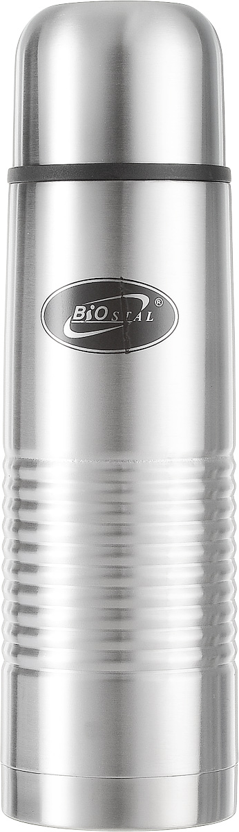 Термос Biostal, цвет: стальной, 0,75 лNB-750-B Термос Biostal, цвет: стальной, 0,75 лNB-750-BТермос Biostal прост в использовании и многофункционален. Он изготовлен из высококачественной нержавеющей стали. Термос предназначен для хранения горячих и холодных напитков. Корпус изделия покрыт защитным цветным лаком. Удобная пробка с кнопкой позволяет наливать напитки, не отвинчивая саму пробку. Крышку термоса можно использовать в качестве чашки. В комплект входит удобный чехол для хранения и переноски.