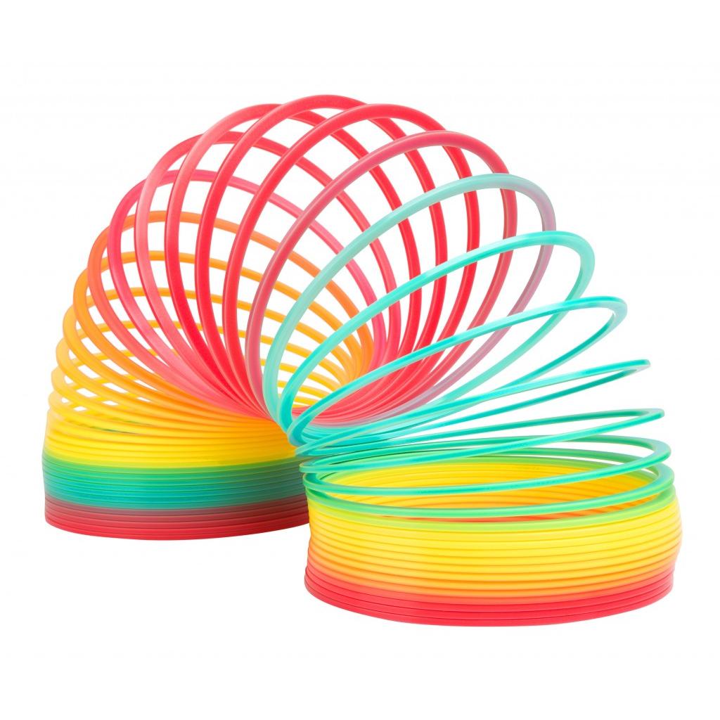 Slinky Антистрессовая игрушка Пружинка Радуга ГигантСЛ702000-3 Slinky Антистрессовая игрушка Пружинка Радуга ГигантСЛ702000-3Самая большая пружинка Слинки из когда-либо выпускавшихся - ее диаметр 13см. Никакой окраски - игрушка сделана из пластика разных цветов. Цвета расположены в правильном порядке радуги. Помните знаменитую фразу: Каждый Охотник Желает Знать Где Сидит Фазан? Шагает по большим ступеням, например по лестнице в доме. Когда пружинка шагает цвета гармонично переливаются из одного в другой - как в настоящей радуге! Эту пружинку ещё сложнее запутать. Увеличенный размер позволяет запускать игрушку с большой высоты - например, со стола или с тумбы. Вот тут ей не будет равных. Масштабные трюки, которые не удавались с обычными пружинками Slinky (пусть даже металлическими!) теперь 100% получатся! Made in USA.