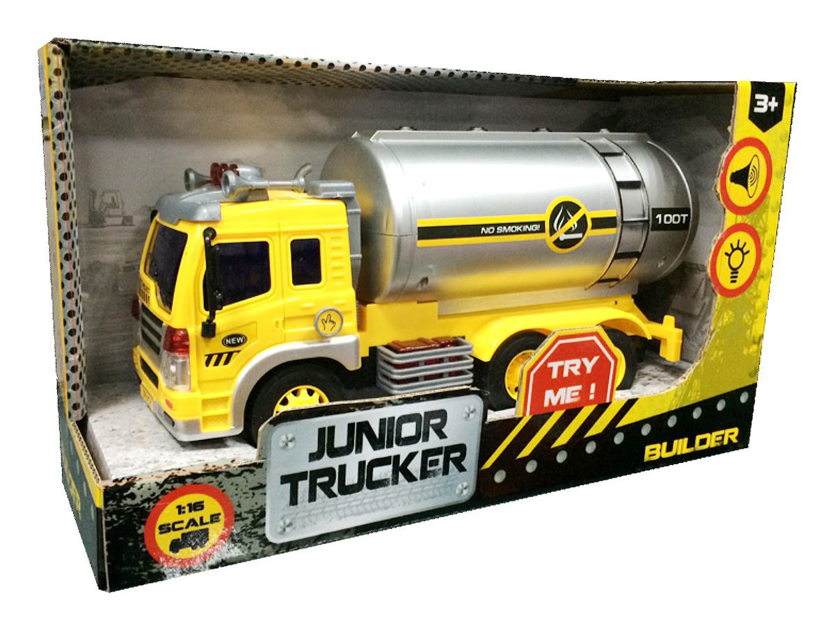 Dave Toy Нефтевоз инерционный33022 Dave Toy Нефтевоз инерционный33022Инерционный нефтевоз Dave Toy изготовлена из пластика, окрашена в желтый и серебристый цвета. На большой канистре имеется предупреждающая надпись No Smoking. Рядом с кабиной водителя можно найти кнопку, нажав на которую ребенок активирует звуковые и световые эффекты. На крыше кабины располагаются сирена и сигнальные огни. Благодаря инерционному механизму машина может проехать некоторое расстояние самостоятельно, для этого необходимо слегка оттянуть ее назад и отпустить. Рекомендуется докупить 3 батарейки напряжением 1,5V типа АG13 (товар комплектуется демонстрационными).