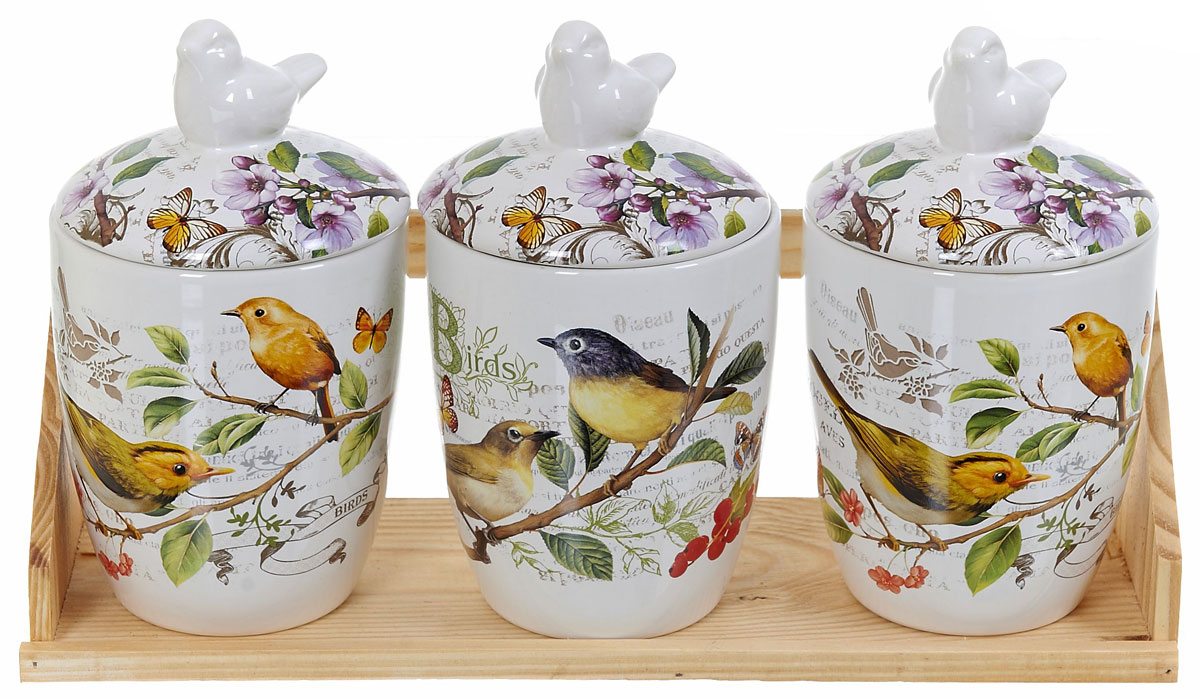 Набор банок для сыпучих продуктов Polystar Birds, 4 предмета. L2430758L2430758 Набор банок для сыпучих продуктов Polystar Birds, 4 предмета. L2430758L2430758Набор состоит из трех банок для сыпучих продуктов и деревянной подставки. Изделия выполнены из прочной доломитовой керамики высокого качества. Гладкая и ровная глазурованная поверхность обеспечивает легкую очистку. Изделия декорированы красочным рисунком. Такие банки прекрасно подойдут для хранения различных сыпучих продуктов: специй, чая, кофе, сахара, круп и многого другого. Крышка плотно прилегает к стенкам емкости. Можно использовать в микроволновой печи, в холодильнике и посудомоечной машине.