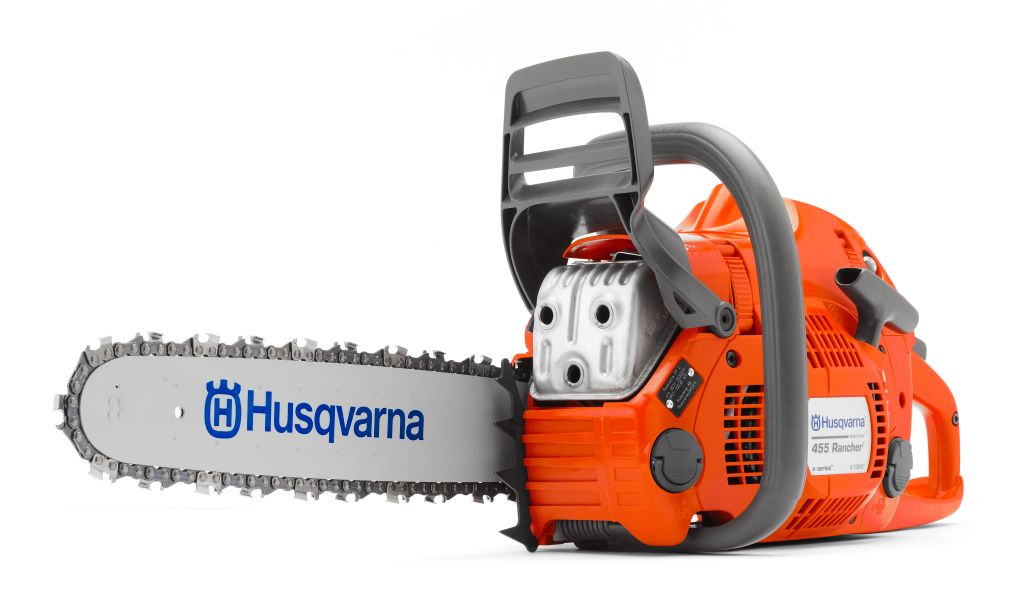 Бензопила Husqvarna 455e Rancher II9667679-15 Бензопила Husqvarna 455e Rancher II9667679-15Бензопила Husqvarna 455E объединяет лучшие особенности предшествующей модели (Husqvarna 55) с эргономичностью и новыми технологиями, упрощающими работу с пилой и ее обслуживание. Бензопила Husqvarna 455E станет отличным инструментом для владельцев земельных участков и пользователей, которым требуется мощный инструмент для решения задач любой степени сложности, способный переносить экстремальные нагрузки.