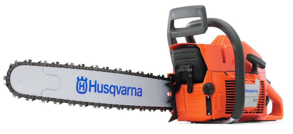 Бензопила Husqvarna 619670624-88 Бензопила Husqvarna 619670624-88Бензопила Husqvarna 61 разработана для профессионального применения. Используется в самых тяжелых условиях для выполнения разнообразных целей. Особенности: трехкомпонентный коленвал, который гарантирует долгий срок службы бензопилы, картер из сплава магния и алюминия, регулируемый масляный насос. Антивибрационная система LowVib снижает уровень вибрации от инструмента.