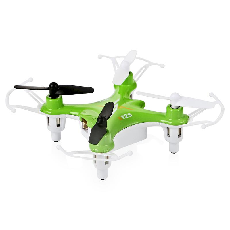 Syma Квадрокоптер на радиоуправлении X12s цвет зеленыйX12s green Syma Квадрокоптер на радиоуправлении X12s цвет зеленыйX12s greenКвадрокоптер на радиоуправлении Syma X12S - это самый маленький квадрокоптер от Syma X12S Nano и создан для полетов в помещании, но его структура позволяет запускать квадрокоптер на открытом воздухе в безветренную погоду. Модели радиоуправляемых квадрокоптеров Syma отличаются стабильностью полета и X12S не исключение.Квадрокоптер X12S имеет 6-ти осевую систему стабилизации, что делает не только полет стабильным, но и позволяет выпрямиться из любого положения. X12S можно заставить зависнуть на месте. Четырехосевая структура делает квадрокоптер более гибким и быстрым при полете. Потрясающие светодиодные эффекты сделают впечатляющим и эффективным полет в темное время суток.