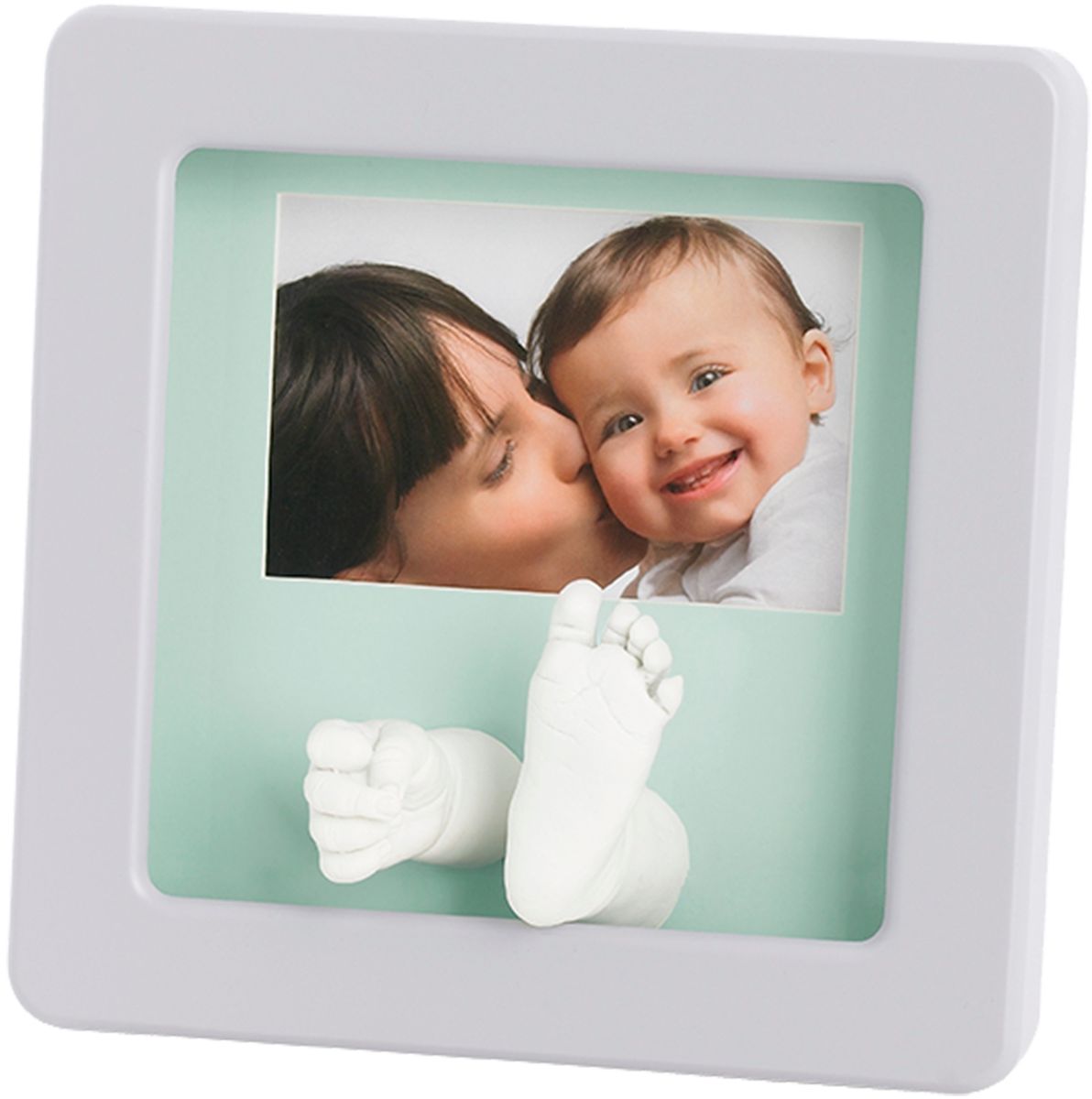 Baby Art Рамка для оттисков Кит Делюкс34120144 Baby Art Рамка для оттисков Кит Делюкс34120144Рамочка с отпечатком от компании Baby Art - это особый подход к созданию очаровательного подарка на память для этого особого периода жизни, с фотографией и обоими отпечатками ручки и ножки вашего ребенка. - Быстро и легко сделать отпечаток: не надо запекать, нет необходимости в дополнительных материалах, все уже включено в набор! - Можно делать несколько проб до сушки. - Очень быстро: создание идеального слепка всего за 2 минуты (не включая процесс сушки).