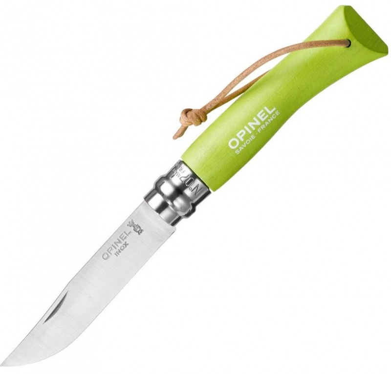 Нож Opinel Tradition. Colored №07, длина клинка 8 см, цвет: зеленый001442 Нож Opinel Tradition. Colored №07, длина клинка 8 см, цвет: зеленый001442Нож Opinel Tradition Colored №07, нержавеющая сталь, рукоять - граб, цвет - зеленый, с темляком. Идеальный карманный нож для пикника, барбекю, походов, охоты и рыбалки. Характеристики ножа: Материал лезвия: сталь Sandvik 12C27 Материал рукояти: окрашенный граб, цвет зеленый Тип ножевого замка: Viroblock Приспособление для открытия клинка: насечка на лезвии Длина лезвия, см: 8 Длина ножа, см: 17,5 Ширина лезвия, см: 1,6 Длина в сложенном положении, см: 10 Вес, гр: 35 Viroblock - оригинальное запорное устройство, представляющее собой кольцо с прорезью, которое, будучи повернуто относительно оси ножа, упирается в пятку клинка и не доет ножу самопроизвольно складываться при работе или раскладываться в кармане. Конструкция эта защищена патентом и устанавливается на ножи Opinel с 1955 года, начиная с модели n° 6.
