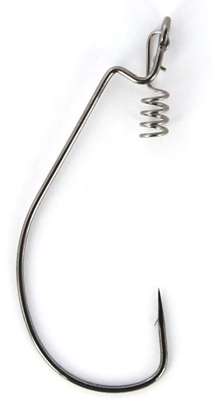 Крючки офсетные Yoshi Onyx Offset Hook Long Big Eye, with Spring 1, 5 шт97452 Крючки офсетные Yoshi Onyx Offset Hook Long Big Eye, with Spring 1, 5 шт97452Удлиненные офсетные кованные крючки Yoshi Onyx Offset Hook Long Big Eye с химической заточкой выполнены из высококачественной стали. Но острота и прочность это не главные их достоинства. Во-первых, крючки спроектированы с увеличенным ушком, благодаря чему, теперь не придется тщательно выбирать для них разборный груз. Даже самая толстая проволока любой чебурашки с легкостью пройдет в ушко. Это обеспечит подвижность и легкость шарнирного монтажа. А во-вторых, производитель положил в упаковку еще и волшебный бонус - пружинки для монтажа силиконовых приманок. Пружинки нужны для того, чтобы при поклевках приманка, как это частенько бывает не измочаливалась и не рвалась. Наши эксперты заметили, что при монтаже силикона на пружину, приманка живет в несколько раз дольше, чем при ее классическом монтаже на офсетный крючок.