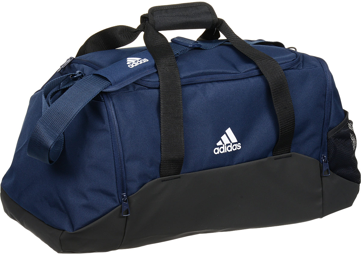 Сумка спортивная Adidas X SB 17.2, цвет: темно-синий, черный. Размер MS99036 Сумка спортивная Adidas X SB 17.2, цвет: темно-синий, черный. Размер MS99036Стильная спортивная сумка Adidas X SB 17.2 выполнена из полиэстера. Изделие имеет одно отделение, закрывающееся на застежку-молнию. Внутри изделие имеет карман на застежке-молнии. По бокам расположены два кармана на молнии и один сетчатый карман. Сумка оснащена двумя удобными ручками для переноски в руках и регулируемым наплечным ремнем.