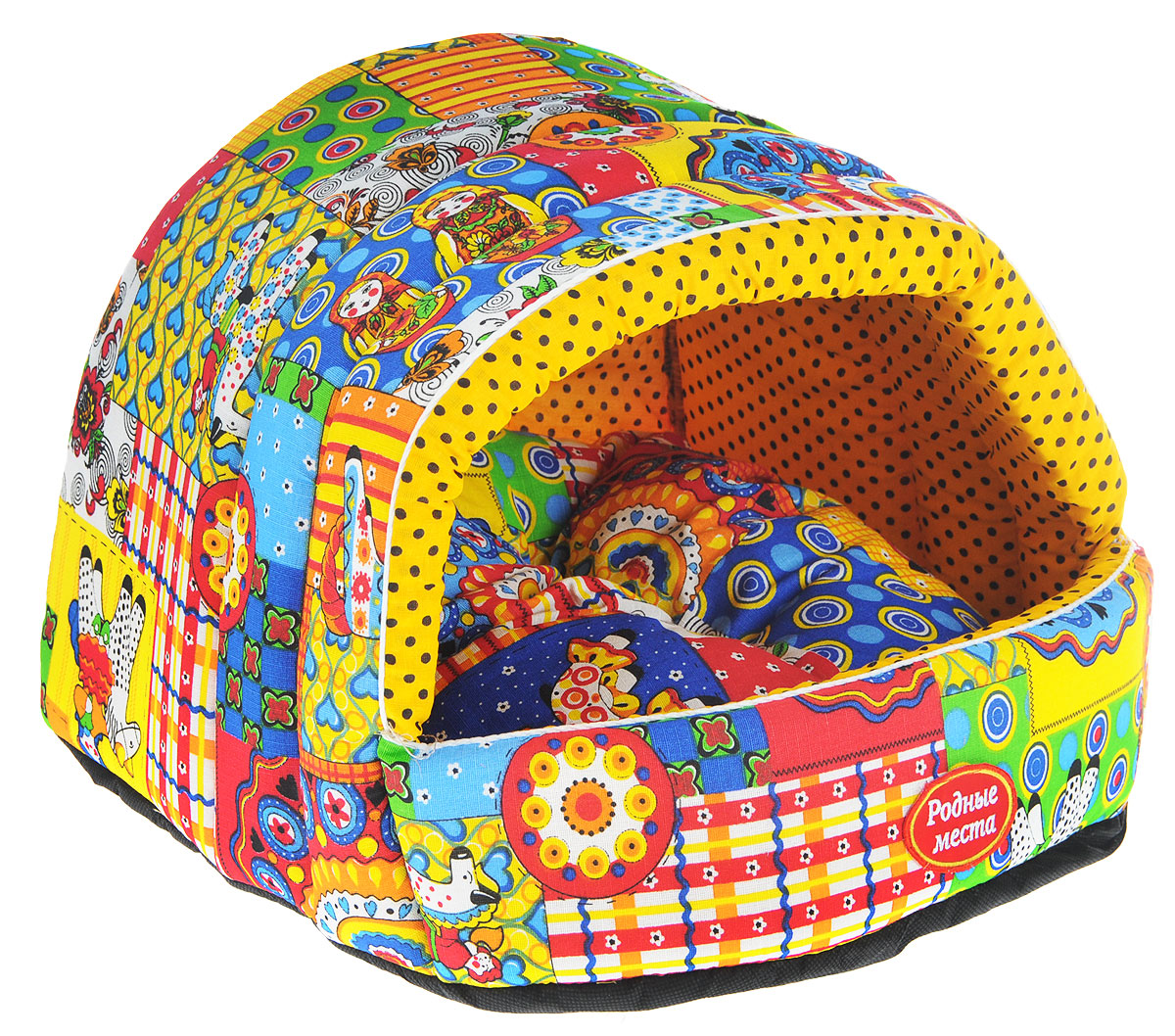Домик для животных Родные места Колыбелька №1. Лоскутки, 41 x 36 x 30 см64949 Домик для животных Родные места Колыбелька №1. Лоскутки, 41 x 36 x 30 см64949Домик Родные места Колыбелька №1. Лоскутки непременно станет любимым местом отдыха вашего домашнего животного. Изделие выполнено из 100% хлопка и нетканого материала, наполнитель - из холлофайбера и поролона. Внутри имеется мягкая съемная подстилка. В таком ярком и стильном домике вашему любимцу будет мягко и тепло. Он даст вашему питомцу ощущение уюта и уединенности, а также возможность подремать, отдохнуть и просто спрятаться.