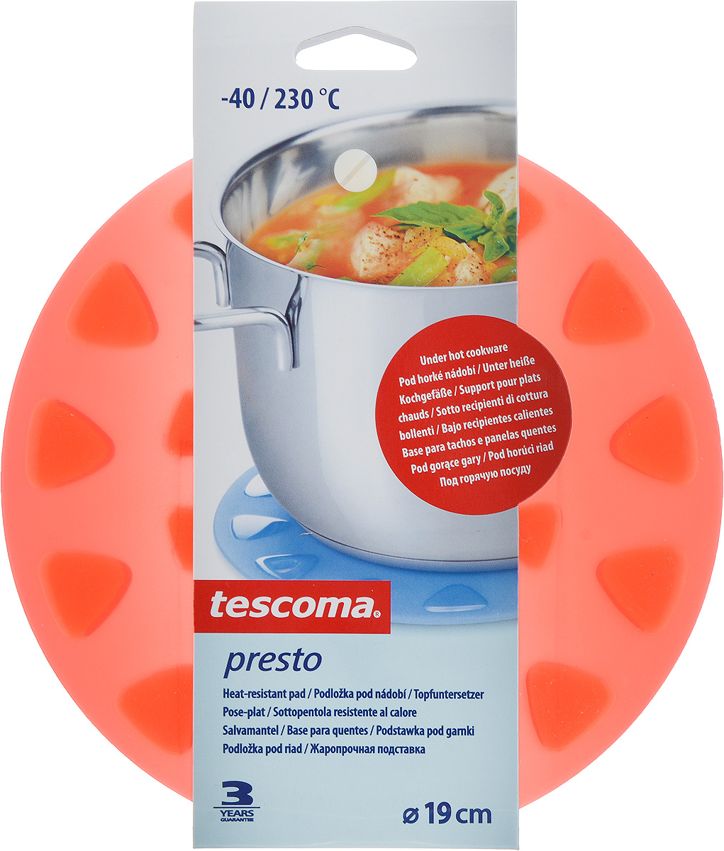 Подставка для горячего Tescoma Presto, цвет: красный, диаметр 19 см420938 Подставка для горячего Tescoma Presto, цвет: красный, диаметр 19 см420938Жаропрочная подставка Tescoma Presto прекрасно подходит в качестве подставки под горячую посуду. Подставка изготовлена из силикона. Для удобства размещения и экономии пространства в подставке есть отверстие, с помощью которого ее можно повесить в любом удобном для вас месте. Подставка выдерживает температуру от -40°С до +230°С. Можно использовать в холодильнике, морозильной камере, мыть в посудомоечной машине. Размеры: 19 х 19 х 3 см.