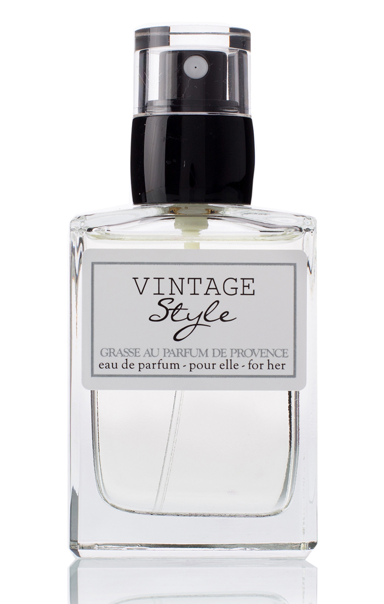 Grasse Au Parfum Парфюмерная вода Vintage Style 30 млGW5 Grasse Au Parfum Парфюмерная вода Vintage Style 30 млGW5Женственный, очаровывающий и стильный аромат для леди, обожающей моду прошлого века. Нежная и элегантная, она идеально передает силу и хрупкость женственности.