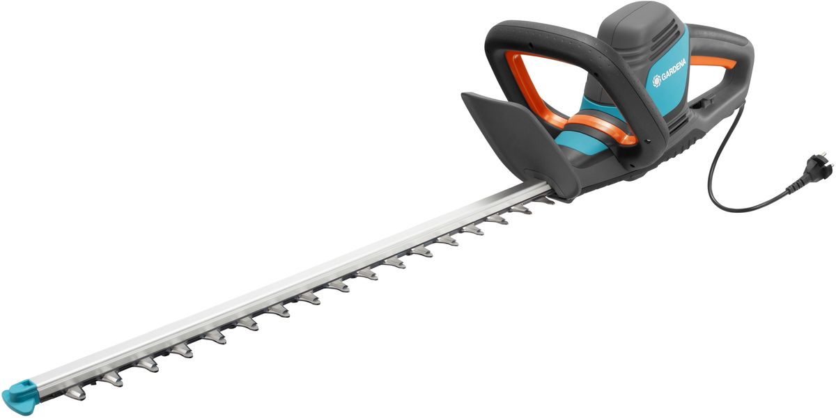 Ножницы для живой изгороди Gardena ComfortCut 600/55, электрические09834-20.000.00 Ножницы для живой изгороди Gardena ComfortCut 600/55, электрические09834-20.000.00Легкие электрические ножницы для живой изгороди GARDENA EasyCut 600/55 прекрасно подходят для удобной стрижки живых изгородей. Благодаря рукоятке эргономичной формы ножницы удобно лежат в руке. Большая кнопка запуска позволяет легко и безопасно включить инструмент в любой ситуации. Оптимизированная геометрия лезвий гарантирует эффективную, быструю и чистую обрезку. Кроме того, она обеспечивает плавность работы при низком уровне вибрации и дает возможность прилагать меньше усилий.