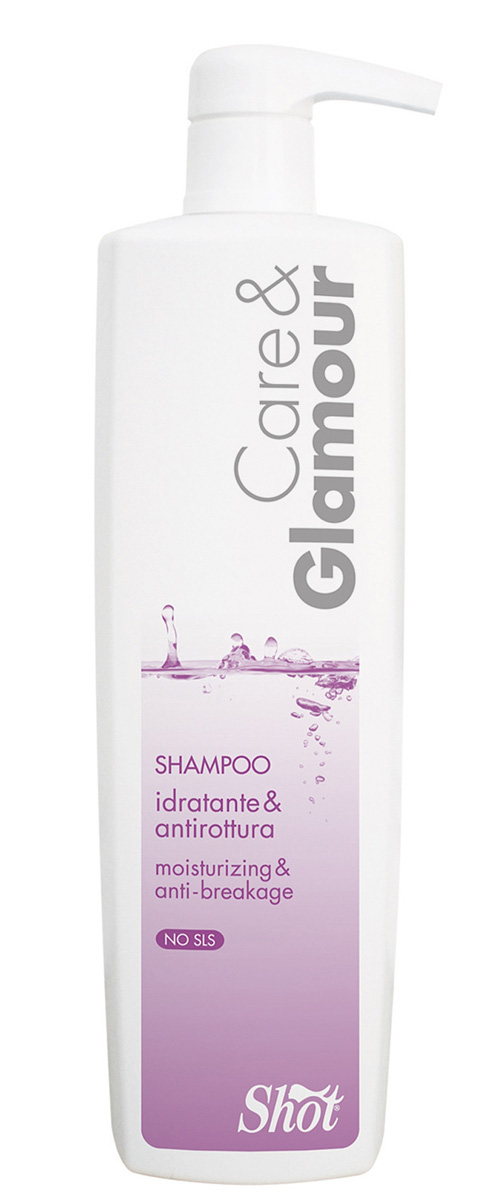 Shot Care and Glamour Shampoo Idratante - Увлажняющий шампунь для ломких волос 1000 млSHCG110 Shot Care and Glamour Shampoo Idratante - Увлажняющий шампунь для ломких волос 1000 млSHCG110Шампунь рекомендован для сухих, ломких и обезвоженных волос. Сочетает в себе мягкое очищение и глубокое увлажнение. Не содержит SLS (лаурилсульфат натрия) и SLES (лауретсульфат натрия). Кератиновый комплекс в сочетании с увлажняющими компонентами шампуня восстанавливает поврежденные участки волос и, глубоко проникая в корковый слой, доставляет живительную влагу, предупреждая ломкость сухих волос. Фруктовые кислоты восстанавливают кислотно-щелочной баланс и препятствуют иссушению волос. В результате использования шампуня восстанавливается оптимальный водный баланс. Увлажнение структуры волос делает их менее ломкими. Волосы становятся гладкими, эластичными и приобретают ухоженный вид. Хорошо промывает толстые, жесткие и кудрявые волосы. Подходит для ежедневного использования.