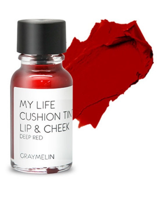 Graymelin, Тинт для губ и щек (deep red), Cushion Tint Lip & Cheek8809435713163 Graymelin, Тинт для губ и щек (deep red), Cushion Tint Lip & Cheek8809435713163Легкий тинт для губ и скул с консистенцией эссенции от Graymelin, сохраняет цвет и сочность губ в течение длительного времени, придает румянец и здоровый цвет коже лица, активно увлажняет, питает и впитывается без растекания. Это декоративное и ухаживающее средство не оставляет на губах дискомфорта и жирного блеска, после нанесения не смазывается.