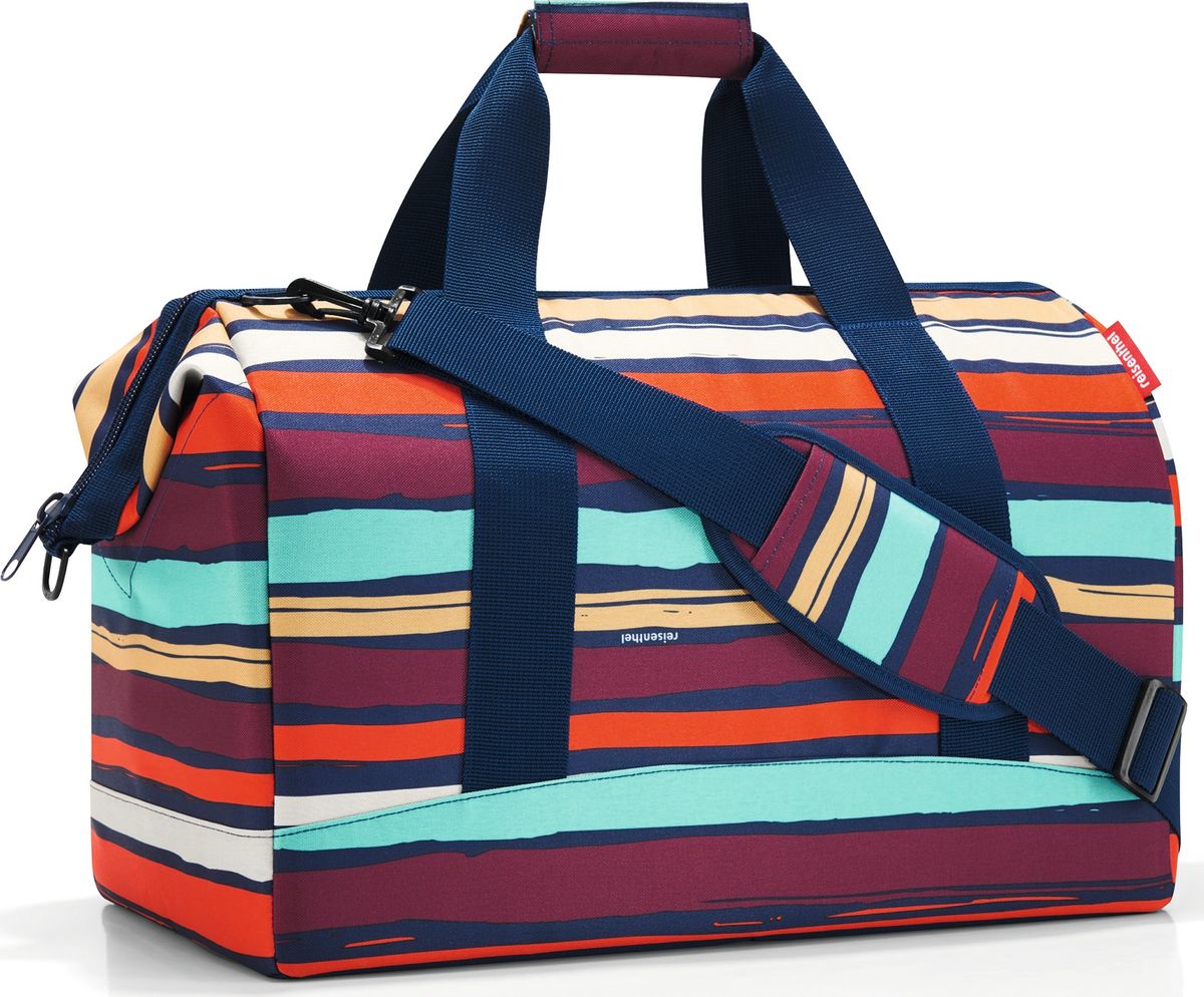Сумка женская Reisenthel Allrounder L Artist Stripes, цвет: мультиколор. MT3058MT3058 Сумка женская Reisenthel Allrounder L Artist Stripes, цвет: мультиколор. MT3058MT3058Практичная и вместительная сумка для спорта и путешествий. Объемные внутренние стенки из плотной ткани. Форма сумки напоминает старинные врачебные саквояжи. - объемное основное отделение на молнии; - встроенные металлические скобы фиксируют сумку в открытом положении; - 6 внутренних карманов для организации вещей; - широкие ручки с застежкой на липучке; - плечевой ремень с регулируемой длиной; - объем – 30 литров.