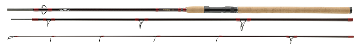 Спиннинг штекерный Daiwa Tornado-Z 3tlg, 3,6 м, 35-95 г61230 Спиннинг штекерный Daiwa Tornado-Z 3tlg, 3,6 м, 35-95 г61230В серии Tornado-Z представлены 3 частные универсальные удилища для ловли мирной рыбы на тяжелые приманки. Удилища с тремя разными тестами позволяют использовать разнообразные техники ловли судака, щуки, карпа, линя и угря. Благодаря полупараболическому строю, бланки из высокомодульного углепластика отлично сбалансированы и прогружаются по всей длине во время заброса - идеально для заброса таких деликатных приманок как тесто, черви и живая рыбка. Оснащены первоклассной пробковой рукояткой, Fuji катушкодержателем, кольцами из оксида титана и поставляются в тканевом чехле.
