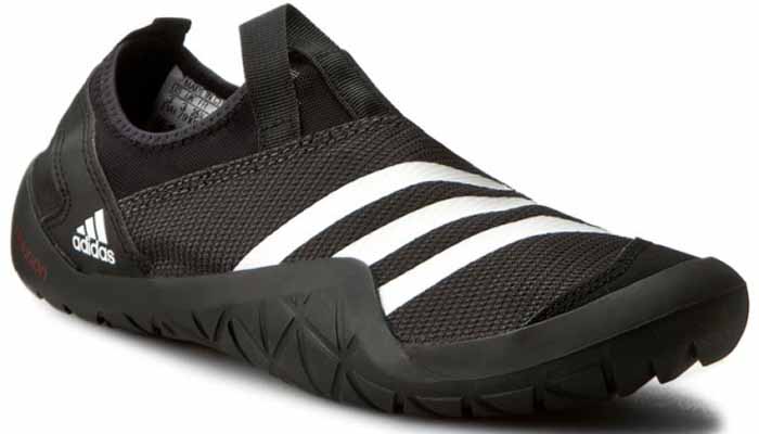 Обувь для кораллов adidas Performance Climacool Jawpaw Sl, цвет: черный. BB5444. Размер 5 (37)BB5444 Обувь для кораллов adidas Performance Climacool Jawpaw Sl, цвет: черный. BB5444. Размер 5 (37)BB5444Обувь для кораллов от Adidas Performance Climacool Jawpaw Sl предназначена для пляжного отдыха, плавания в открытой воде, а также для любых видов водного спорта. Модель выполнена из плотного текстиля с добавлением искусственного материала. Детали: уплотненный мыс и пятка, подкладка из искусственного материала, плоская резиновая подошва. Такая обувь не только защитит ступни ног при хождении по каменистому дну, а также от горячего песка при хождении по пляжу, но и обеспечит комфорт.
