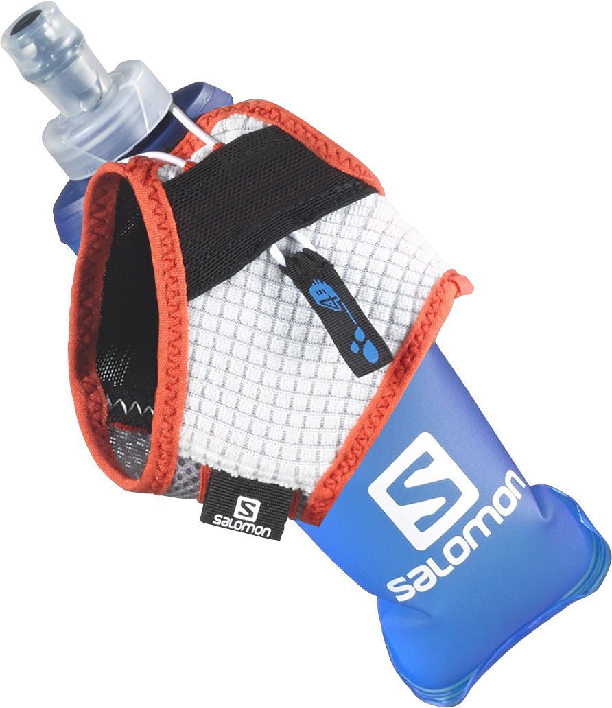 Сумка на пояс Salomon Sense Hydro Set, с бутылкой, цвет: красный, белый, серый. Размер LL39400400 Сумка на пояс Salomon Sense Hydro Set, с бутылкой, цвет: красный, белый, серый. Размер LL39400400Если даже идеально сидящий рюкзак мешает вам в долгом забеге по тропе, Salomon Sense Hydro Set - идеальный выбор для вас. Это инновационное решение, уже полюбившееся ведущим спортсменам, удерживает на ладони мягкую фляжку любого размера и сжимает ее по мере питья, так что вам не придется делать это самим. В комплекте фляга, выполненная из ПВХ. Объем фляги: 250 мл.