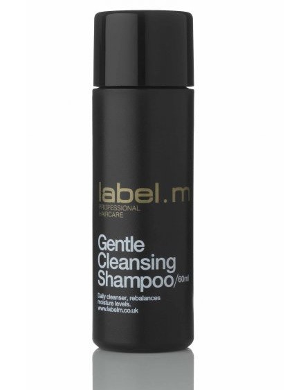 Label.m Шампунь мягкое очищение 60 млLSGC0060 Label.m Шампунь мягкое очищение 60 млLSGC0060Мягко, но эффективно очищает волосы, нормализует баланс влажности. Ваниль, душистый горошек и смородина делают волосы более сильными и придают блеск. Эксклюзивный комплекс Enviroshield защищает волосы от термического воздействия во время укладки и от УФ лучей.