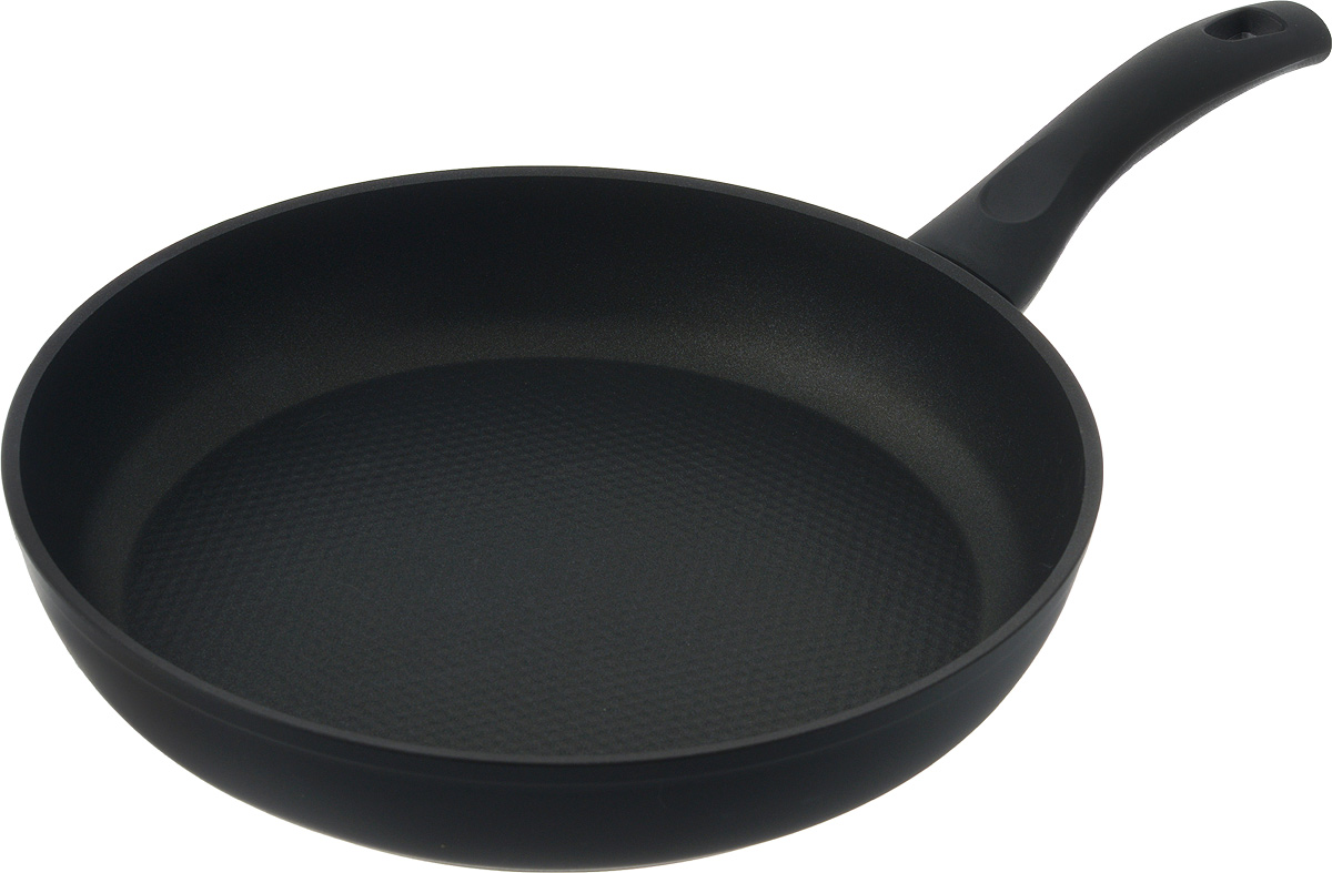 Сковорода Ballarini Cookin, с антипригарным покрытием. Диаметр 28 см9C0LC0.28 Сковорода Ballarini Cookin, с антипригарным покрытием. Диаметр 28 см9C0LC0.28Сковорода Ballarini Cookin выполнена из кованого алюминия и имеет современное внутреннее антипригарное покрытие Keravis. Это трехслойное покрытие с добавлением керамических микрочастиц обеспечивает отличные антипригарные свойства и длительный срок службы. Дно с каплевидной структурой равномерно распределяет тепло и препятствует деформации. Ручка не нагревается и не скользит в руке. Сковорода подходит для всех типов плит, кроме индукционных. Можно мыть в посудомоечной машине. Диаметр сковороды (по верхнему краю): 28 см. Длина ручки: 19 см, Высота стенок: 6 см.