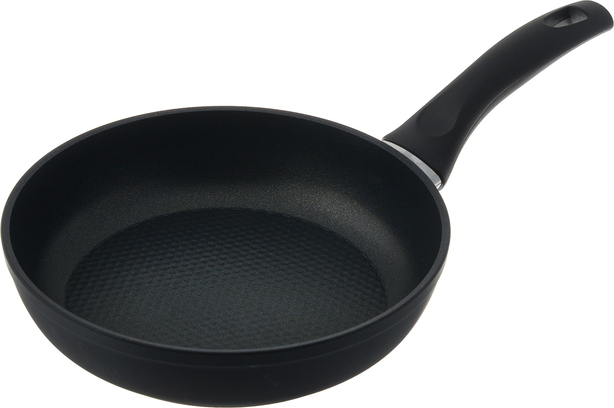 Сковорода Ballarini Cookin, с антипригарным покрытием. Диаметр 20 см9C0LC0.20 Сковорода Ballarini Cookin, с антипригарным покрытием. Диаметр 20 см9C0LC0.20Сковорода Ballarini Cookin выполнена из кованого алюминия и имеет современное внутреннее антипригарное покрытие Keravis. Это трехслойное покрытие с добавлением керамических микрочастиц обеспечивает отличные антипригарные свойства и длительный срок службы. Дно с каплевидной структурой равномерно распределяет тепло и препятствует деформации. Ручка не нагревается и не скользит в руке. Сковорода подходит для всех типов плит, кроме индукционных. Можно мыть в посудомоечной машине. Диаметр сковороды (по верхнему краю): 20 см. Длина ручки: 16 см. Высота стенок: 4,5 см.