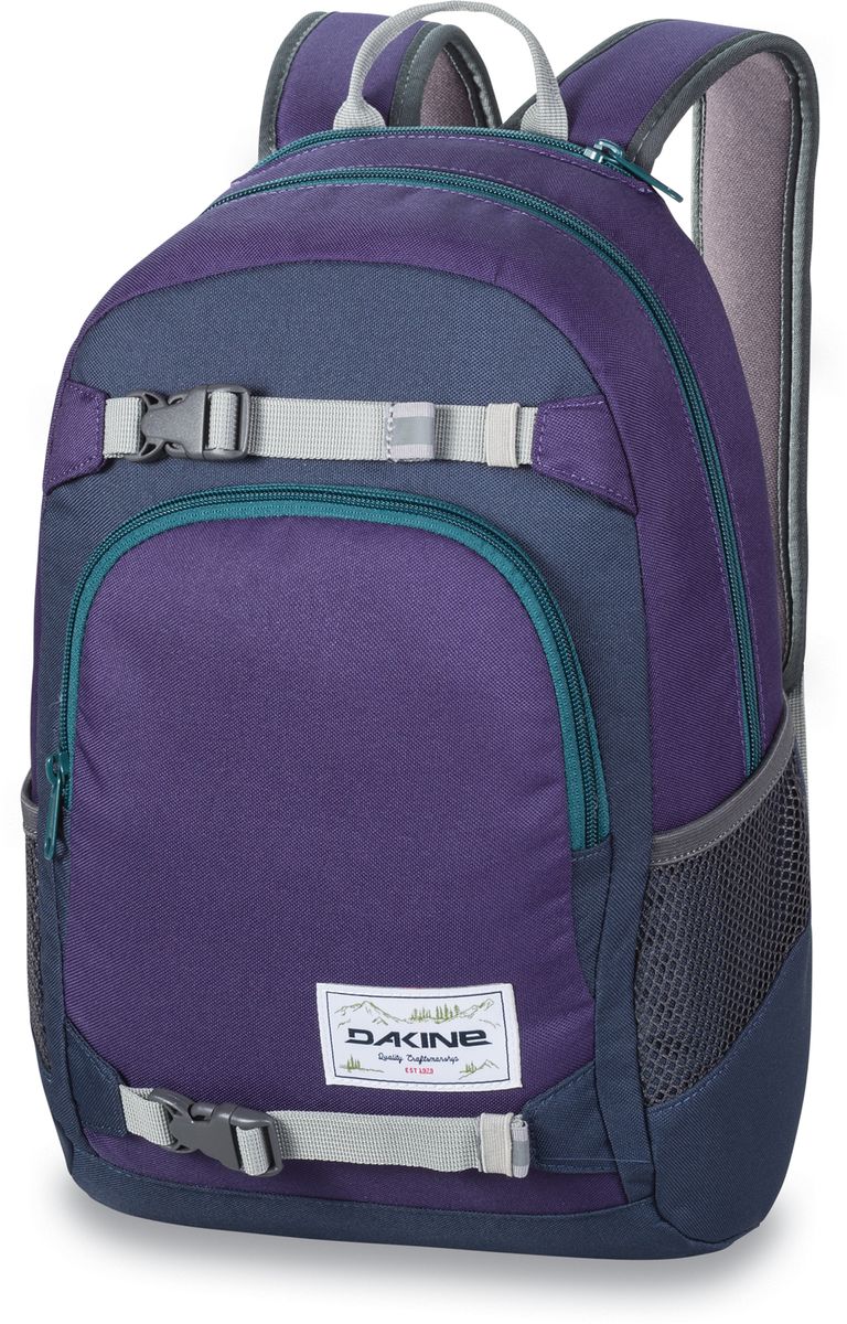 Рюкзак городской Dakine Grom Imperial, цвет: сиреневый, 13 л. 813010500127077 8130105 Рюкзак городской Dakine Grom Imperial, цвет: сиреневый, 13 л. 813010500127077 8130105Городской рюкзак. С лямками для переноски скейтборда. Карман для очков из мягкого флиса. Бороковые карманы из сетки. Фронтальный карман на молнии. Грудной ремешок с встроенным свистком. Светоотражающие детали.