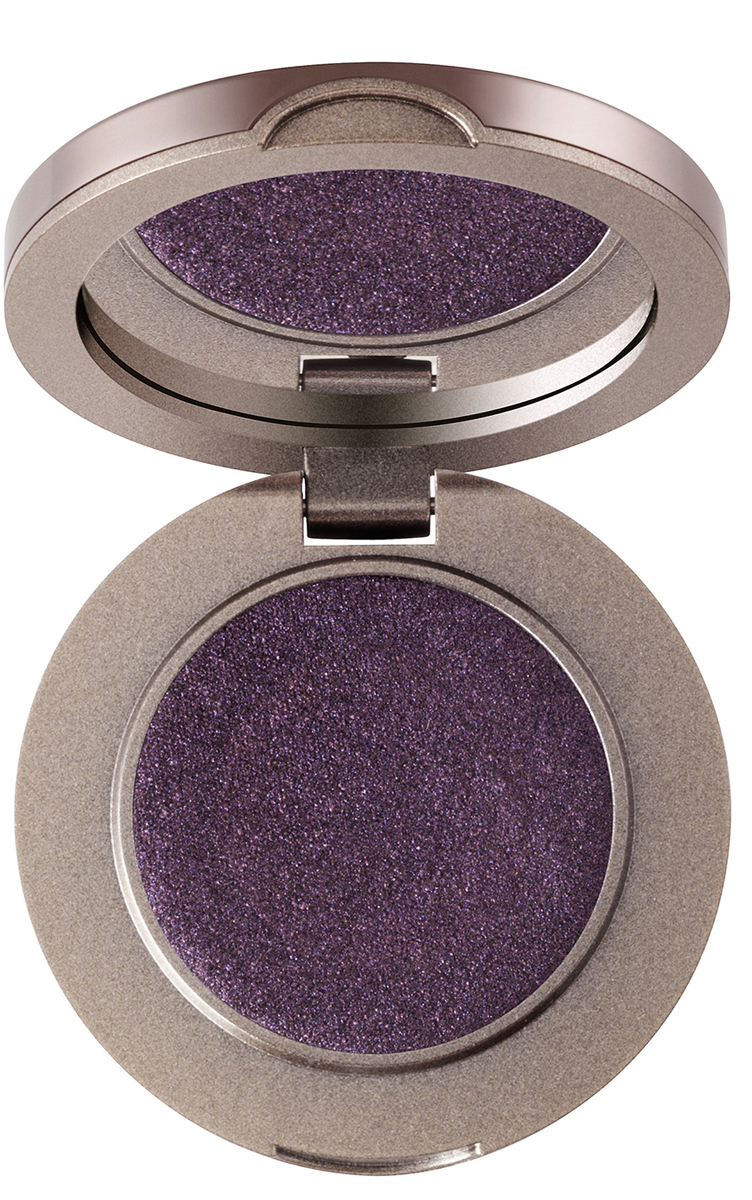 Delilah Тени для век тон Mulberry, 1,6 грDLL1605 Delilah Тени для век тон Mulberry, 1,6 грDLL1605Тени Colour Intense имеют два варианта финиша – матовый и с шиммером. Сияющий финиш сочетает в себе гладкость и мягкость кремовой текстуры с удобством компактной. Результат – сверкающий цвет и легкость растушевки на веках. Матовый финиш обеспечивается засчет ультрамелкого помола с глубоким насыщенным пигментом, который прекрасно ложится и позволяет регулировать интенсивность нанесения. Тени Colour Intense легко наносятся и растушевываются, давая возможность сделать профессиональный и действительно стойкий макияж.