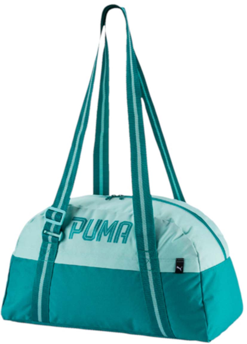 Сумка спортивная Puma Fund. Sports Bag Female, цвет: бирюзовый. 0744110207441102 Сумка спортивная Puma Fund. Sports Bag Female, цвет: бирюзовый. 0744110207441102В сумку Fund. Sports Bag Female от Puma можно поместить все, что тебе необходимо для отличной тренировки. У модели спереди скрытый карман, основное отделение на молнии, внутри один карман, удобные ручки из прочного текстиля легко трансформируются в плечевые ремни.
